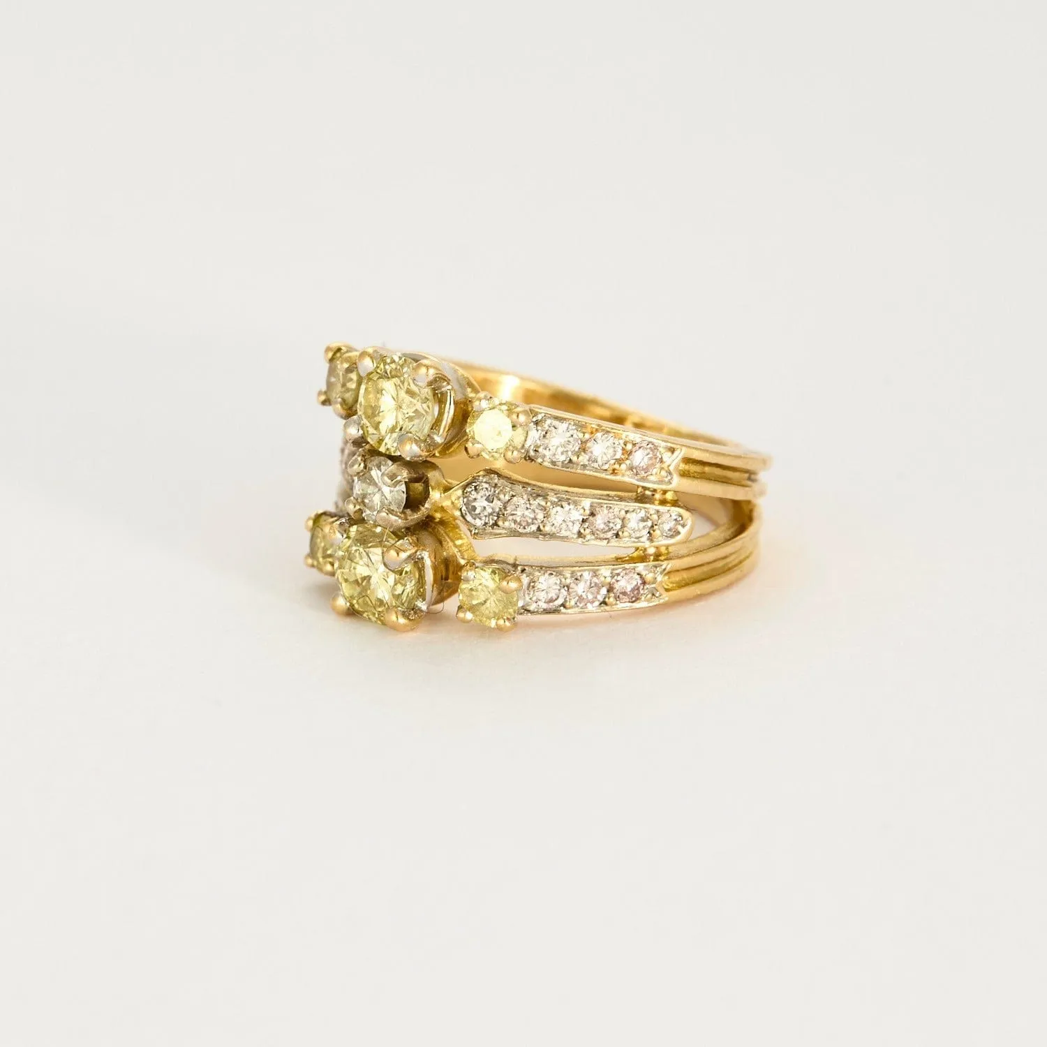 Bague bandeau à trois corps, 2 tons d'or et diamants sold by 58 Facettes product image thumbnail 4