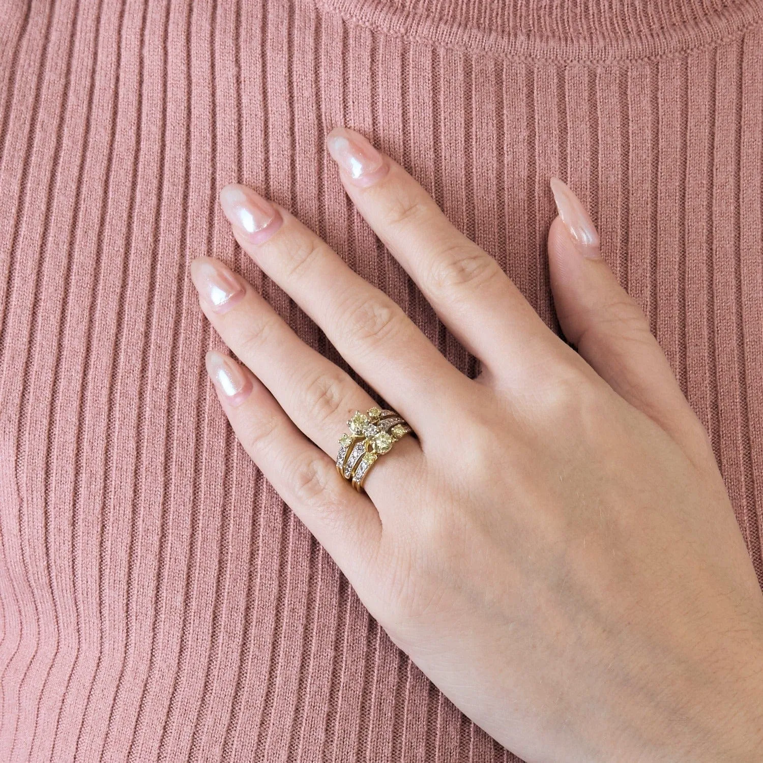 Bague bandeau à trois corps, 2 tons d'or et diamants sold by 58 Facettes product image thumbnail 2