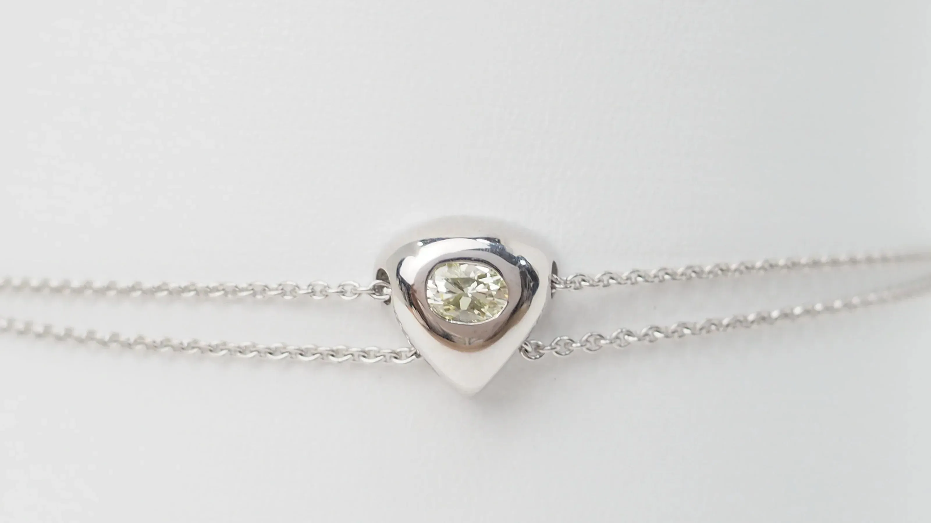 Bracelet coeur en or blanc et diamants sold by 58 Facettes product image thumbnail 4