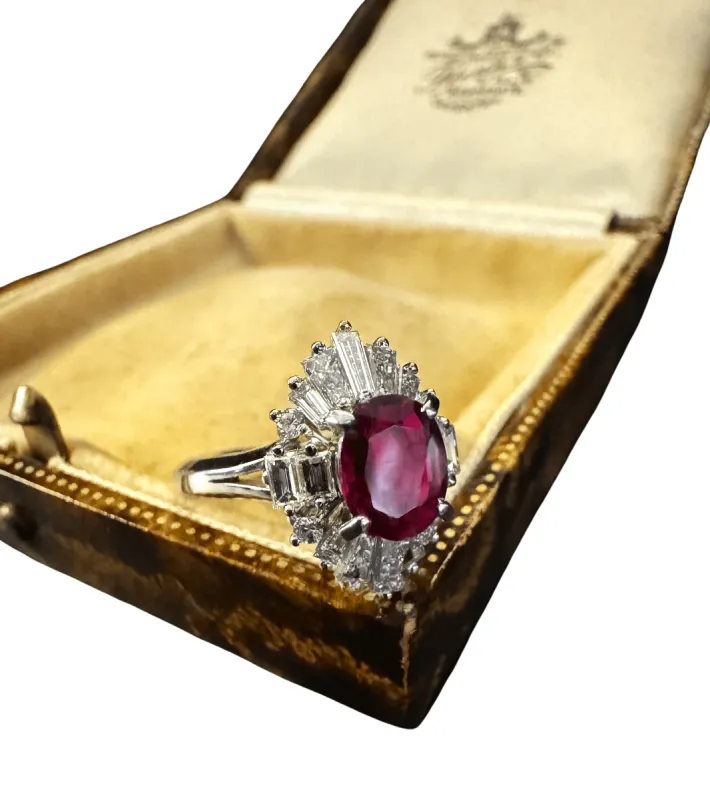 Bague avec Rubis et Diamants sold by 58 Facettes