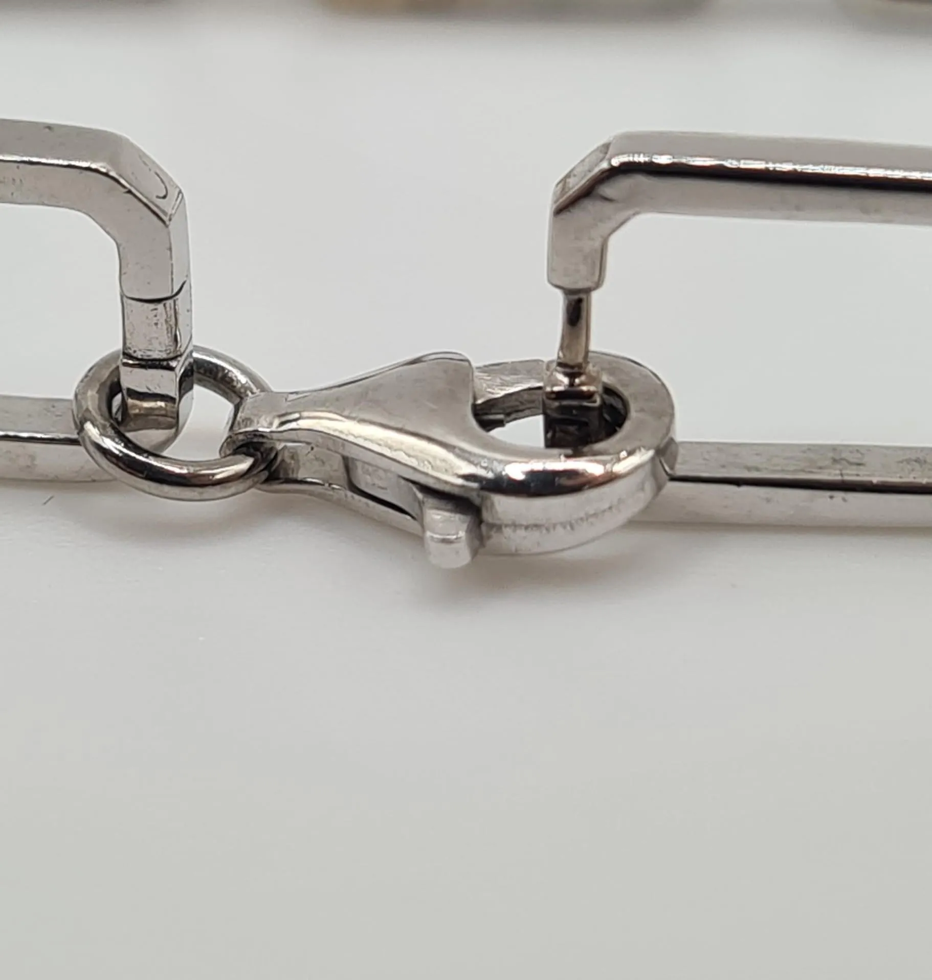 Bracelet or blanc serti de diamants naturels sold by 58 Facettes product image thumbnail 4