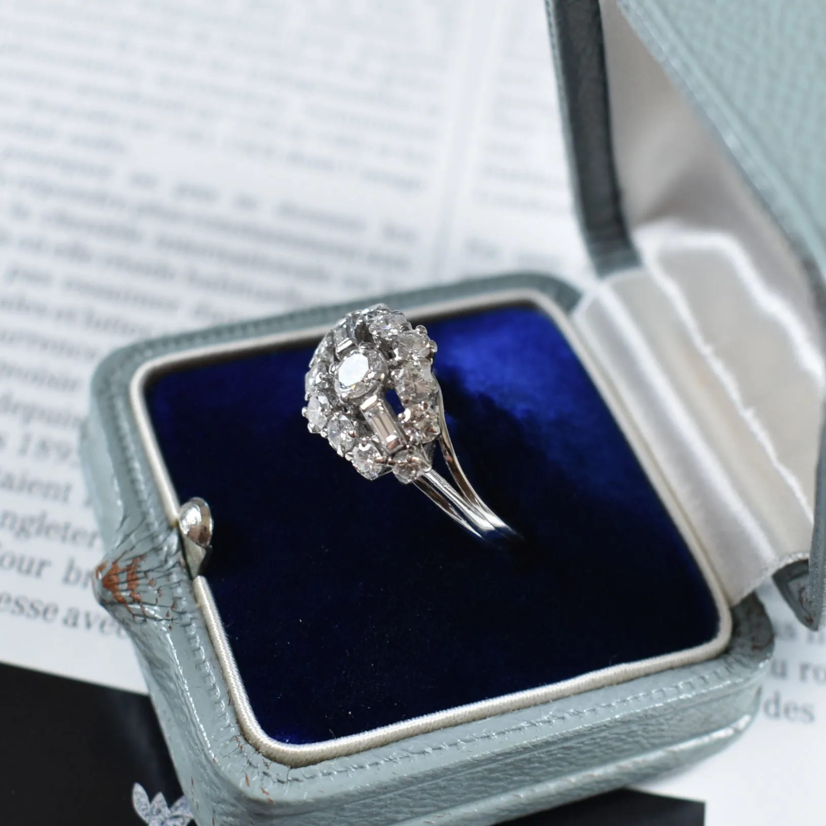 Bague Vintage or blanc, platine, diamants sold by 58 Facettes product image thumbnail 3