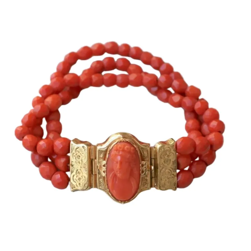 Bracelet ancien or jaune, corail, camée made by 58 Facettes