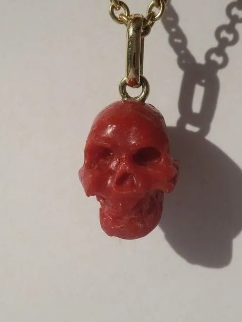 Pendentif XIXe Memento Mori crâne corail sold by 58 Facettes product image thumbnail 2