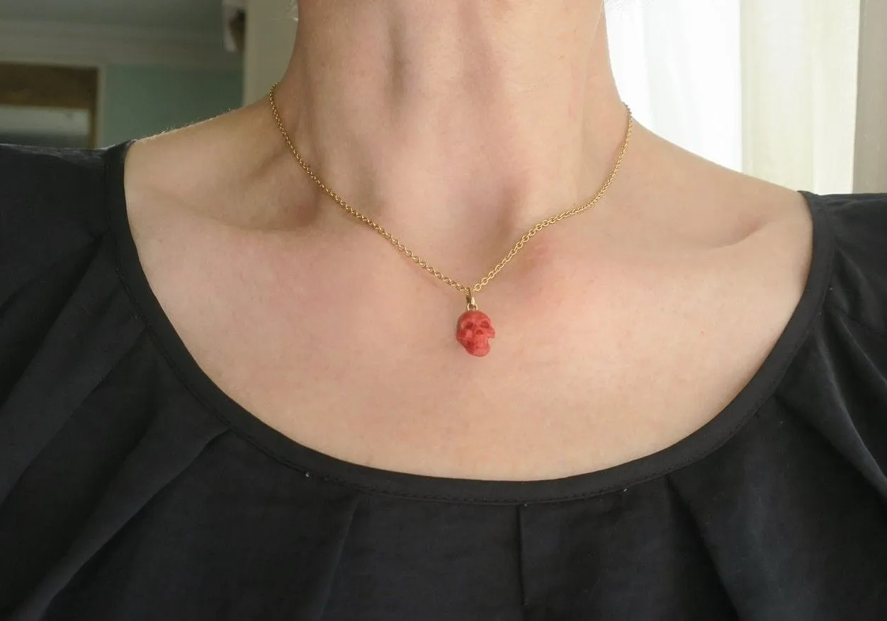 Pendentif XIXe Memento Mori crâne corail sold by 58 Facettes product image thumbnail 3
