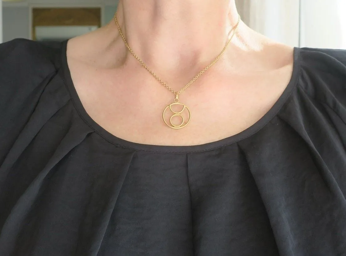 Pendentif médaille zodiaque Taureau sold by 58 Facettes product image thumbnail 3