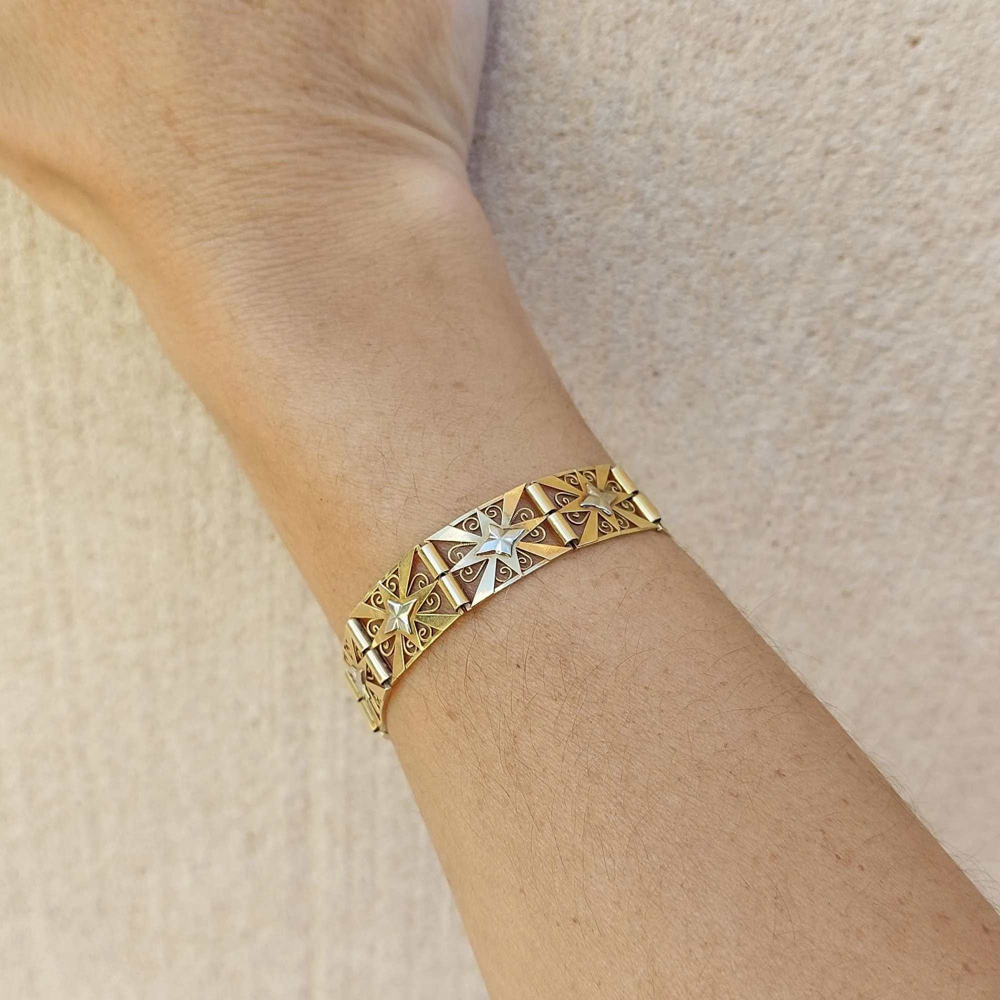 Bracelet ruban 2 ors 1950's sold by 58 Facettes product image thumbnail 2