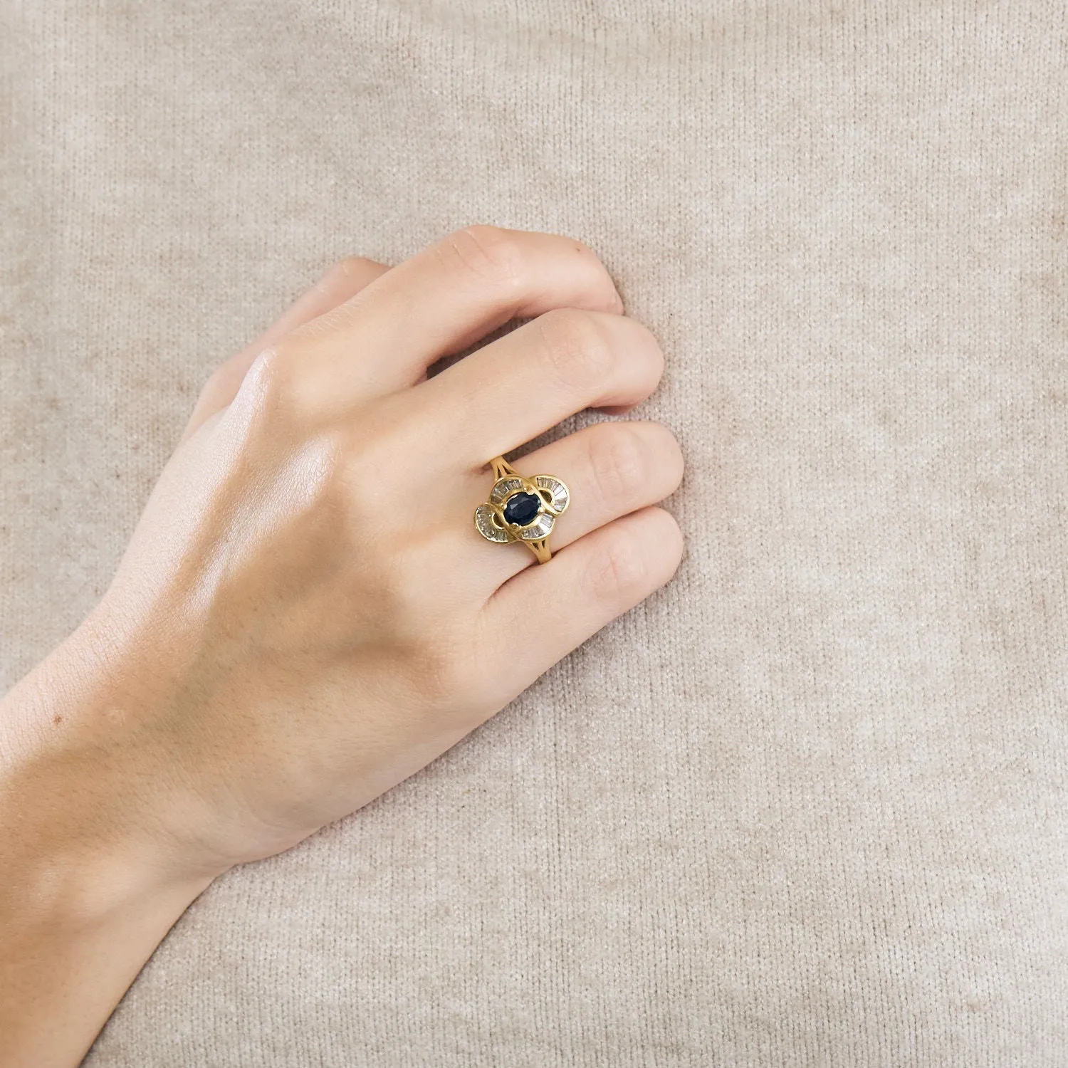 Bague marquise or jaune, saphir et diamants sold by 58 Facettes product image thumbnail 2