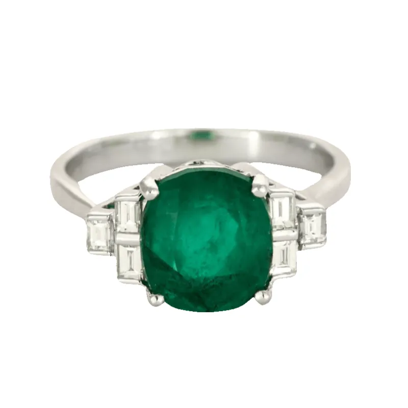 Bague Pompadour, or blanc et émeraude Colombienne sold by 58 Facettes