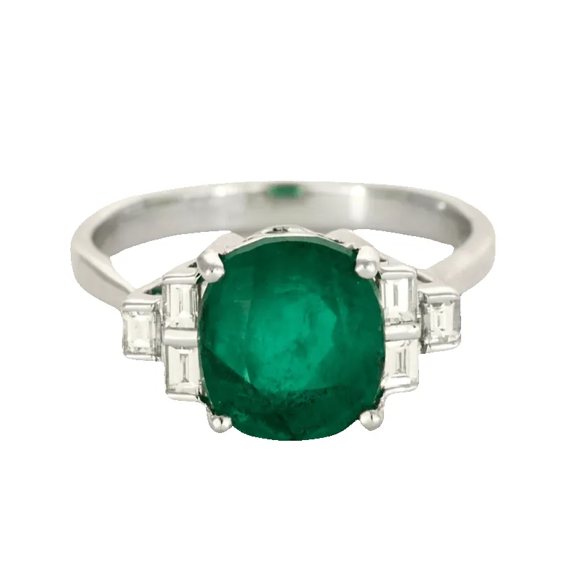 Bague Pompadour, or blanc et émeraude Colombienne sold by 58 Facettes