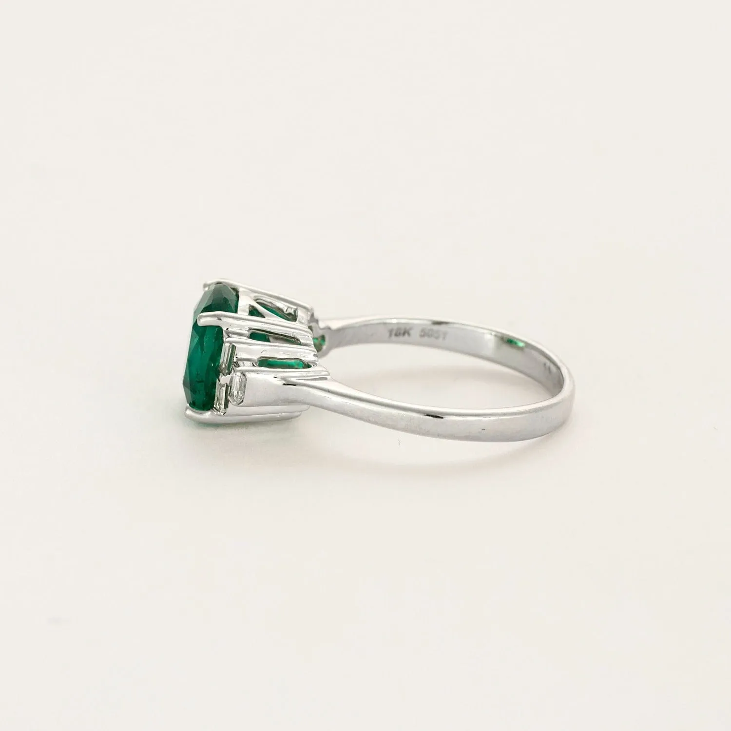 Bague Pompadour, or blanc et émeraude Colombienne sold by 58 Facettes product image thumbnail 5