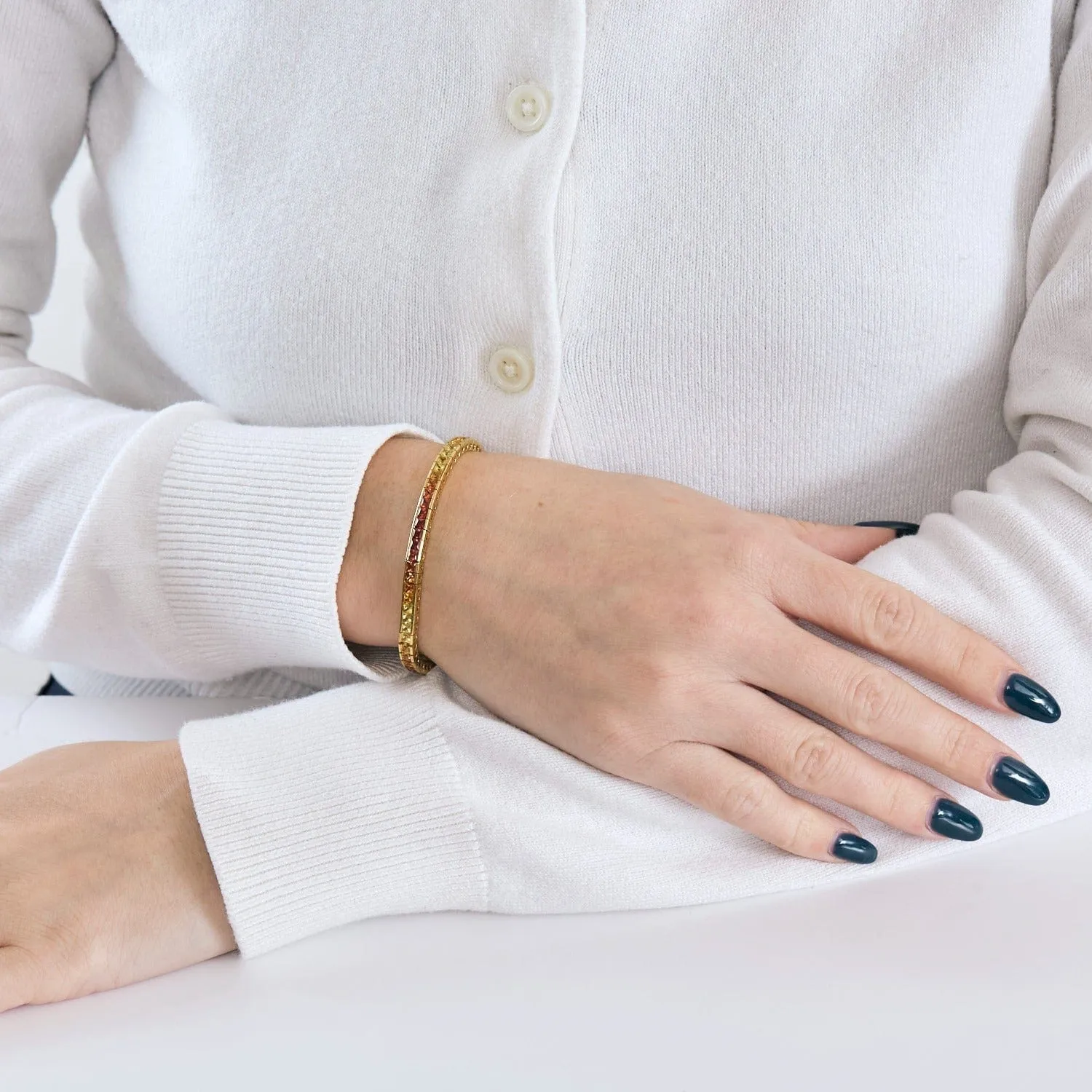 Bracelet ligne en or jaune et saphirs de couleurs sold by 58 Facettes product image thumbnail 2