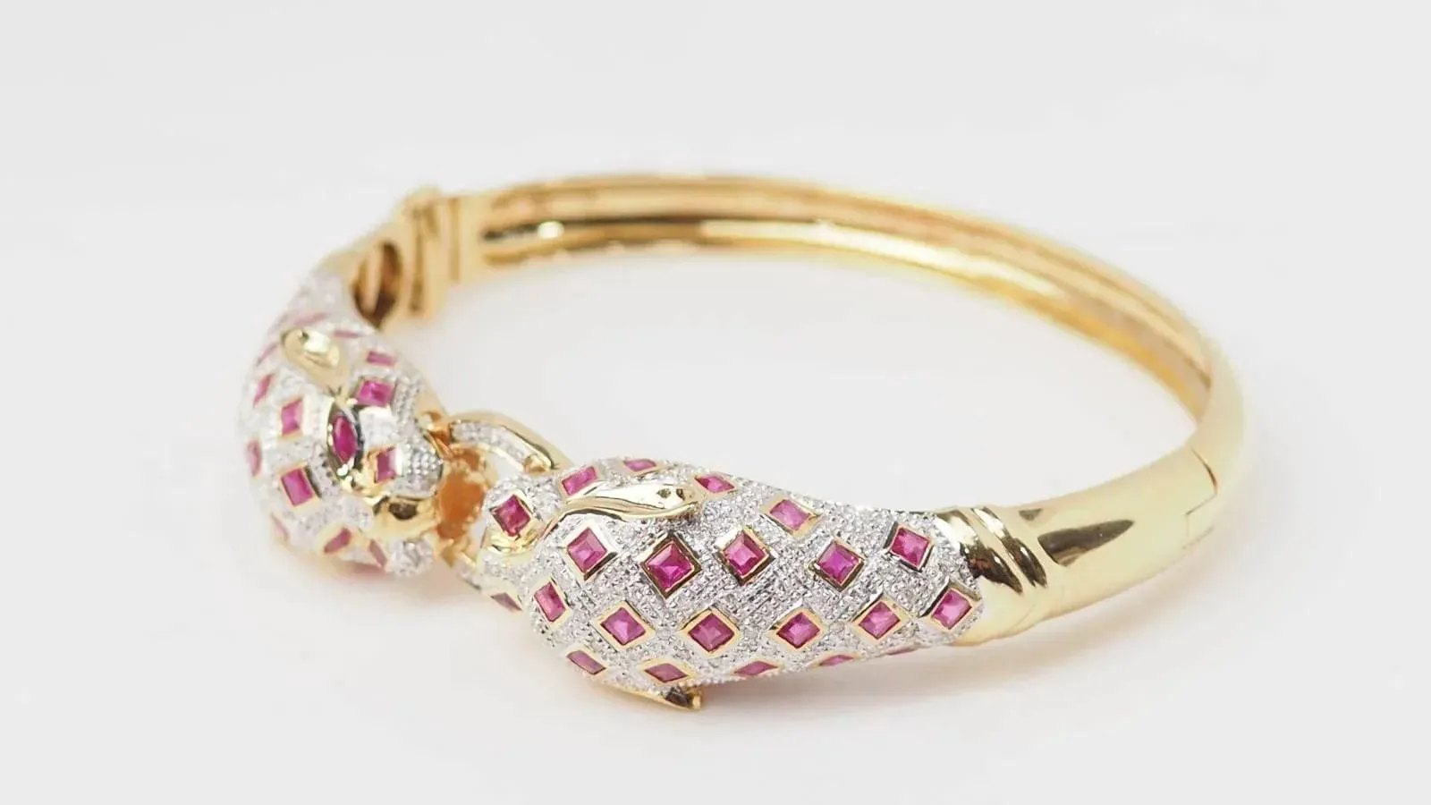 Bracelet Panthère en or jaune, rubis et diamants sold by 58 Facettes product image thumbnail 5