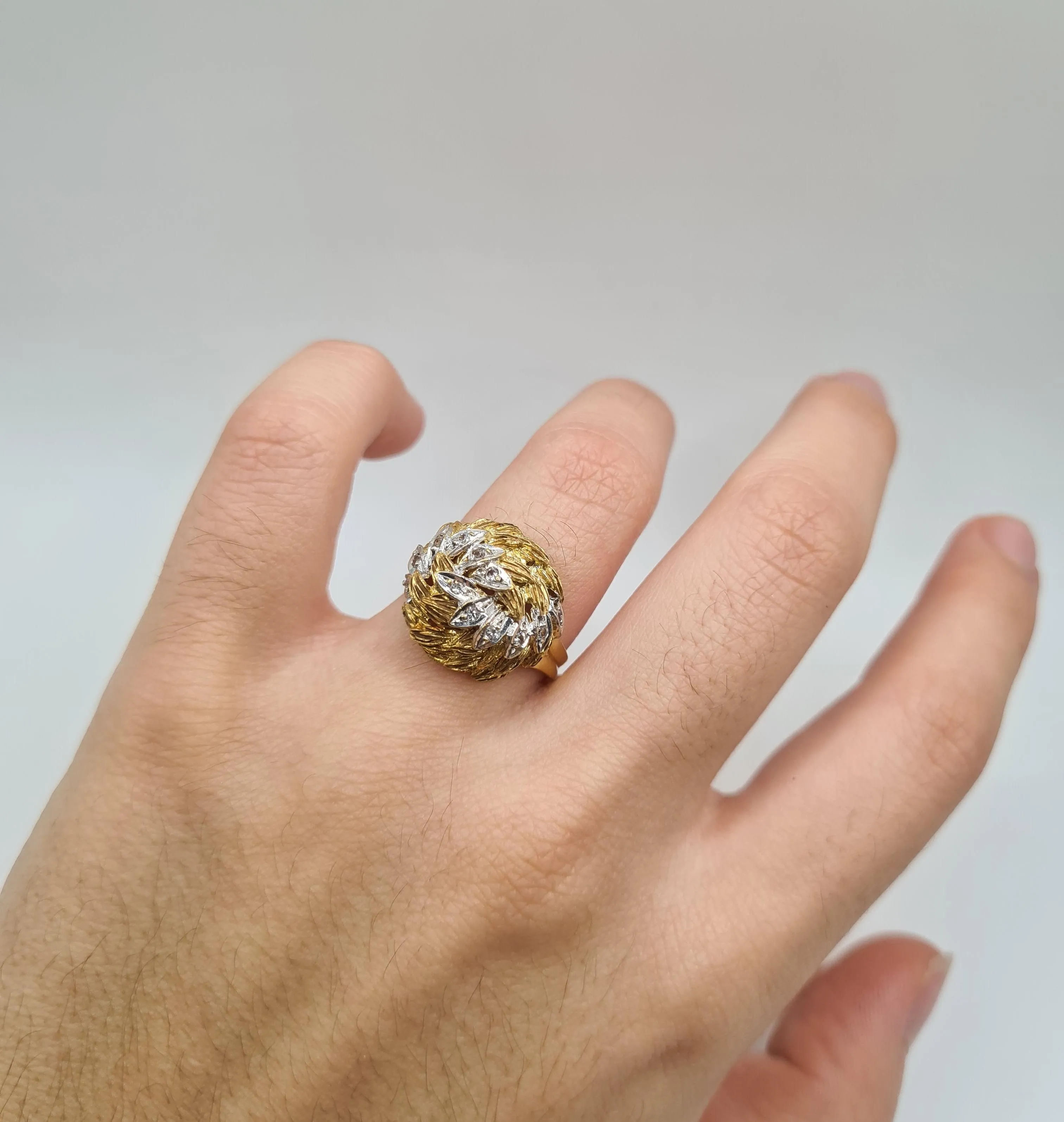 Bague or jaune sertie de diamants sold by 58 Facettes product image thumbnail 3