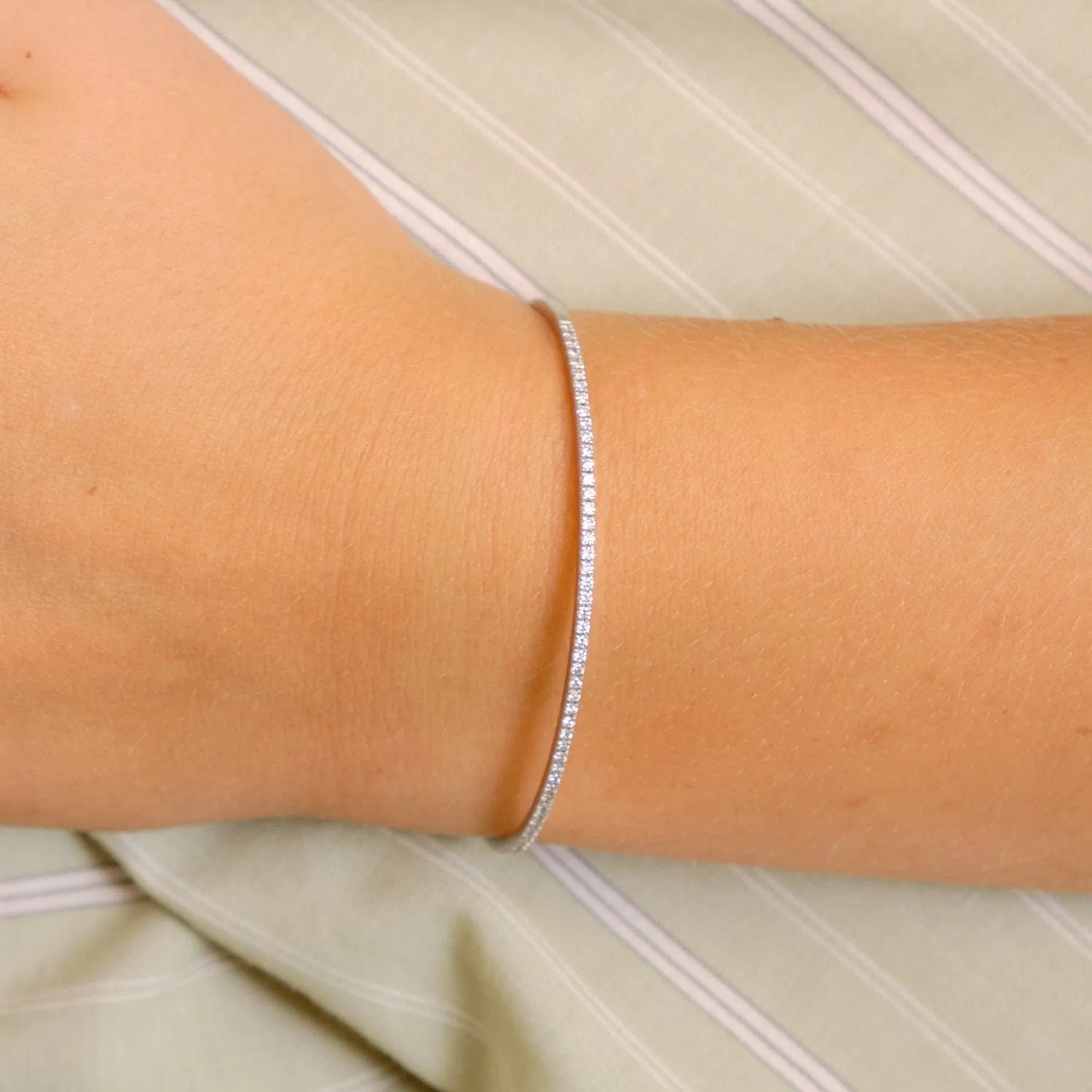 Bracelet Jonc or blanc diamants sold by 58 Facettes product image thumbnail 2