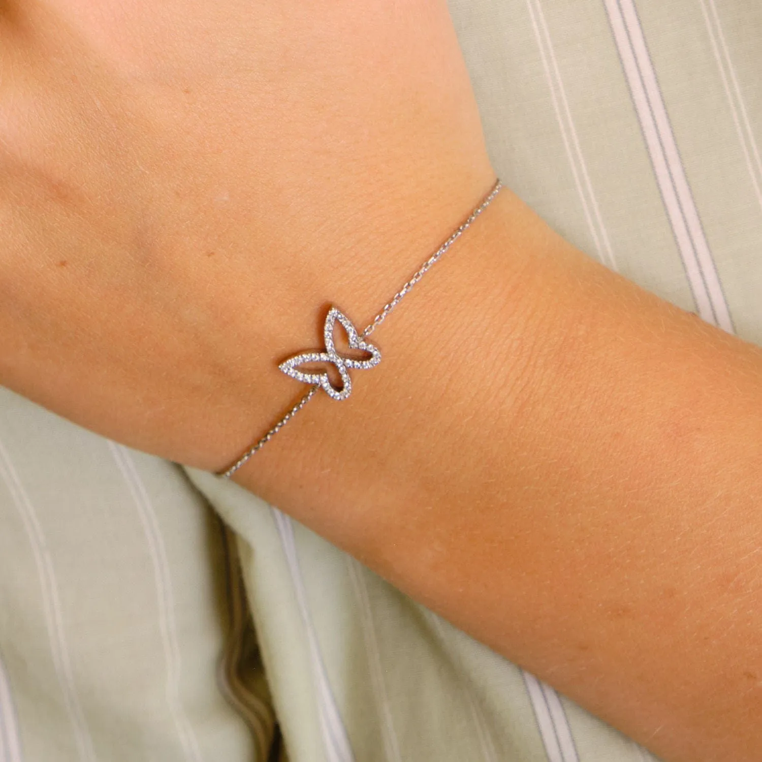 Bracelet papillon diamants sold by 58 Facettes product image thumbnail 2