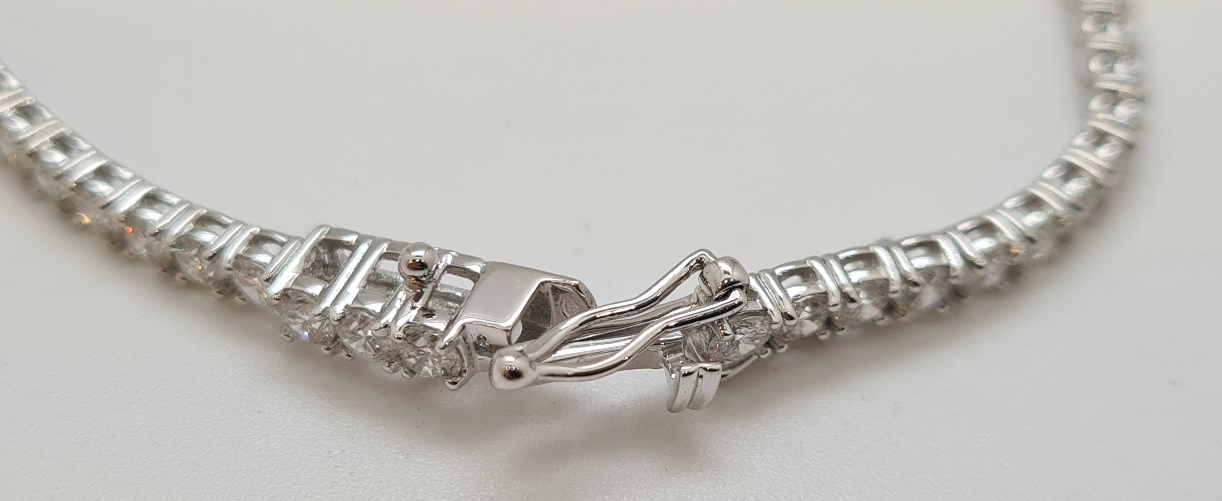 Bracelet tennis or blanc diamants sold by 58 Facettes product image thumbnail 4