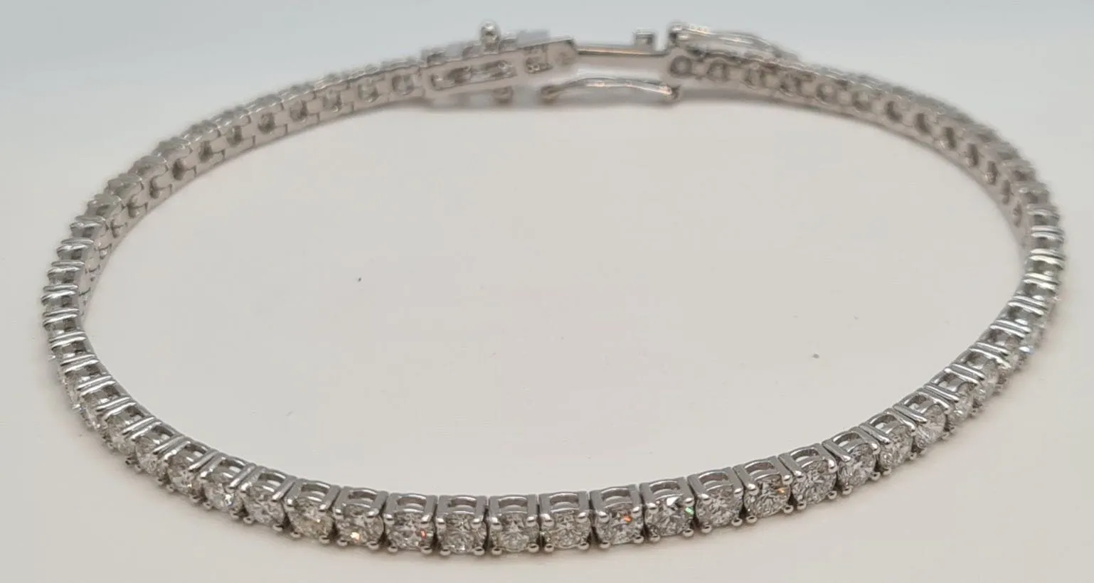 Bracelet tennis or blanc diamants sold by 58 Facettes product image thumbnail 2