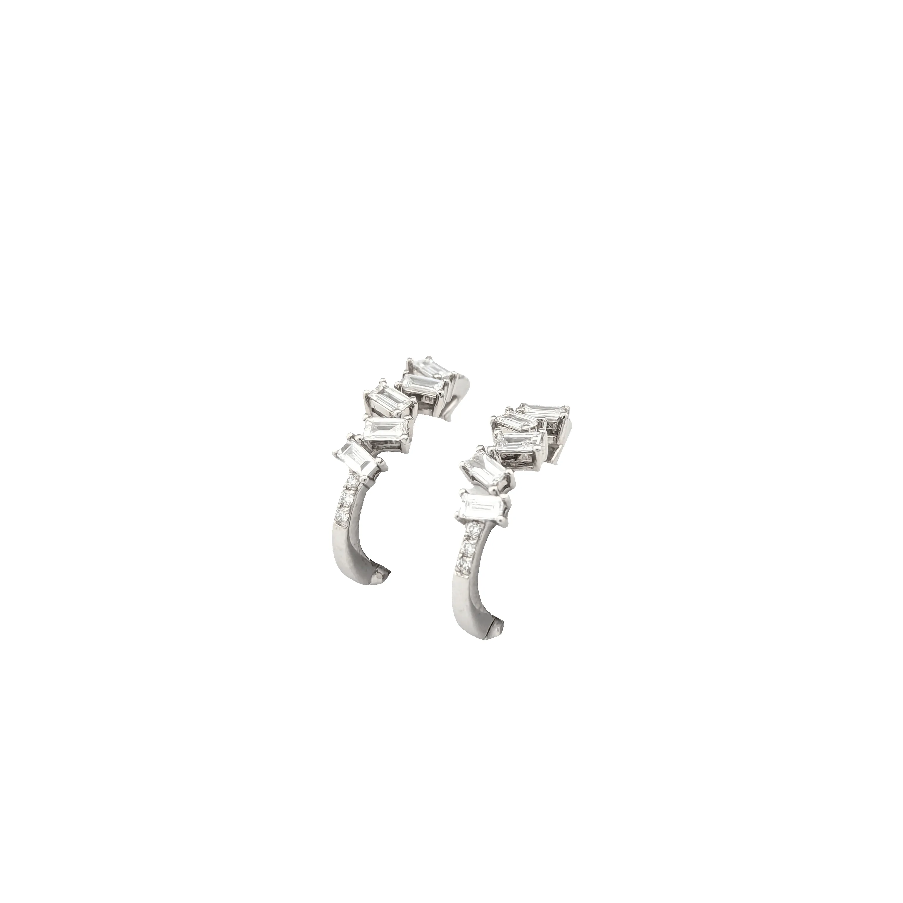 Boucles d'oreilles en or blanc et diamants sold by 58 Facettes
