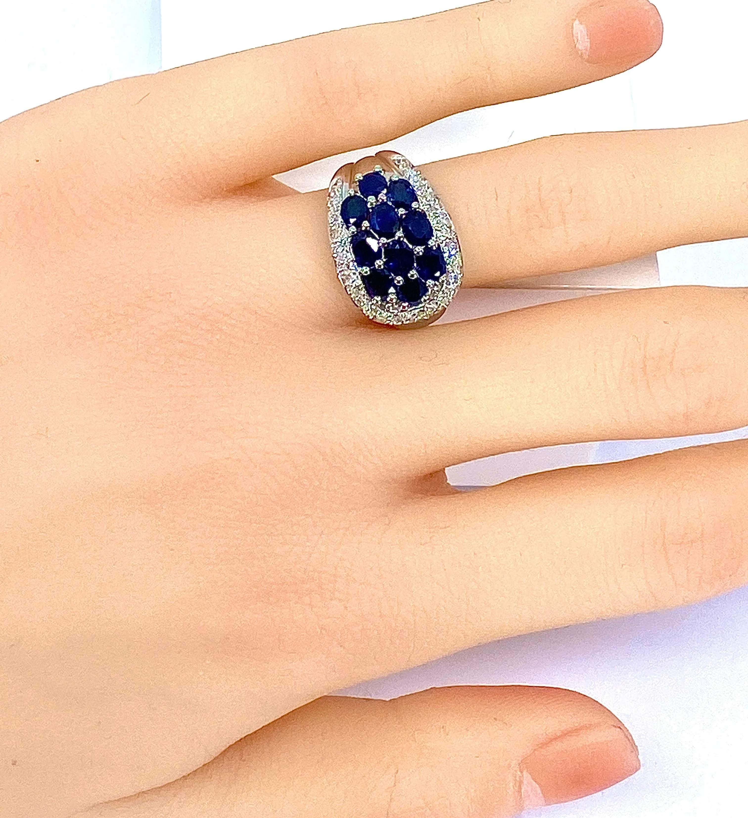 Bague bandeau en or blanc 10 saphirs et diamants sold by 58 Facettes product image thumbnail 4