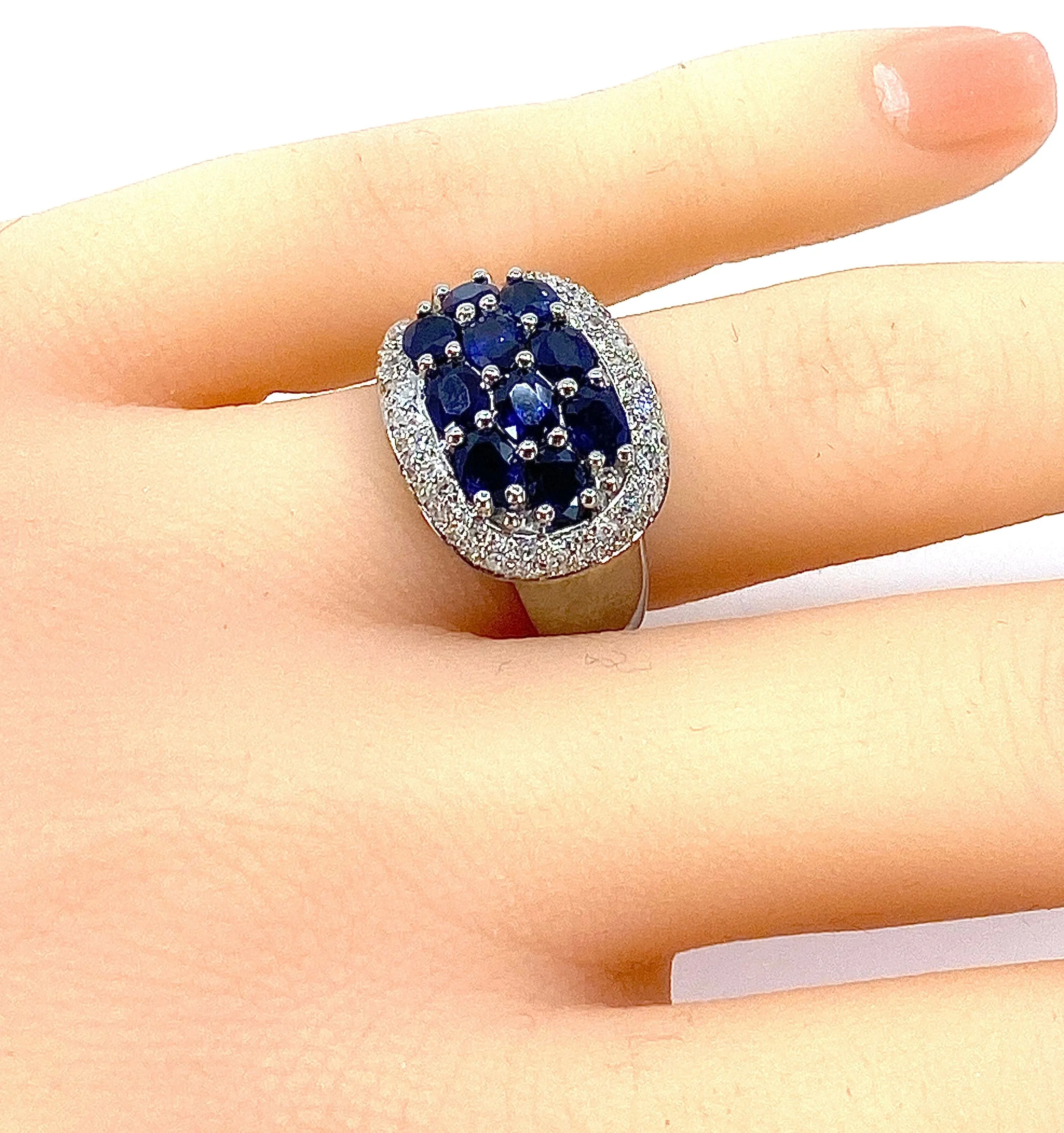 Bague bandeau en or blanc 10 saphirs et diamants sold by 58 Facettes product image thumbnail 2