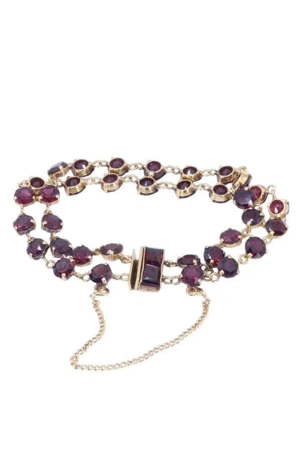 Bracelet 2 rangs ancien grenats sold by 58 Facettes