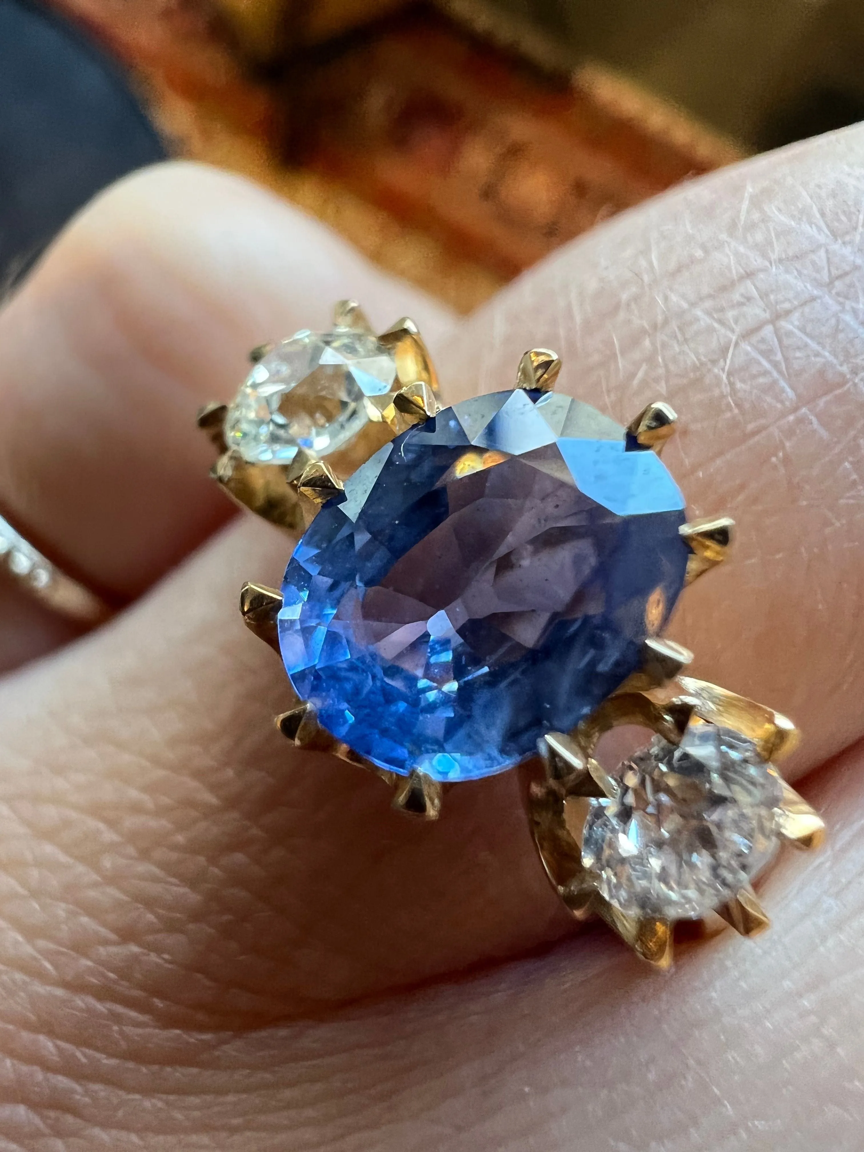 Bague ancienne en saphir bleu et diamant sold by 58 Facettes product image thumbnail 3