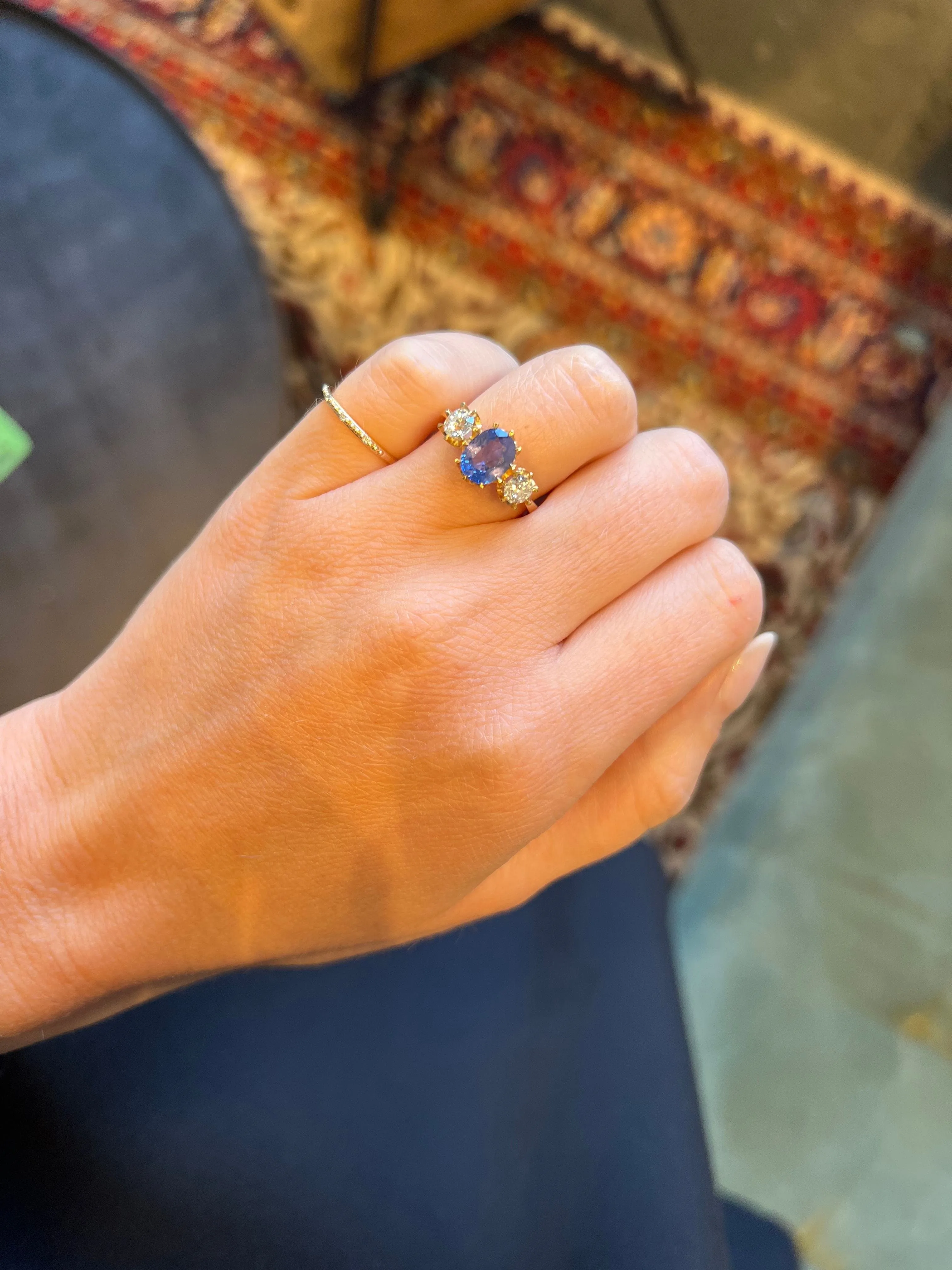 Bague ancienne en saphir bleu et diamant sold by 58 Facettes product image thumbnail 2