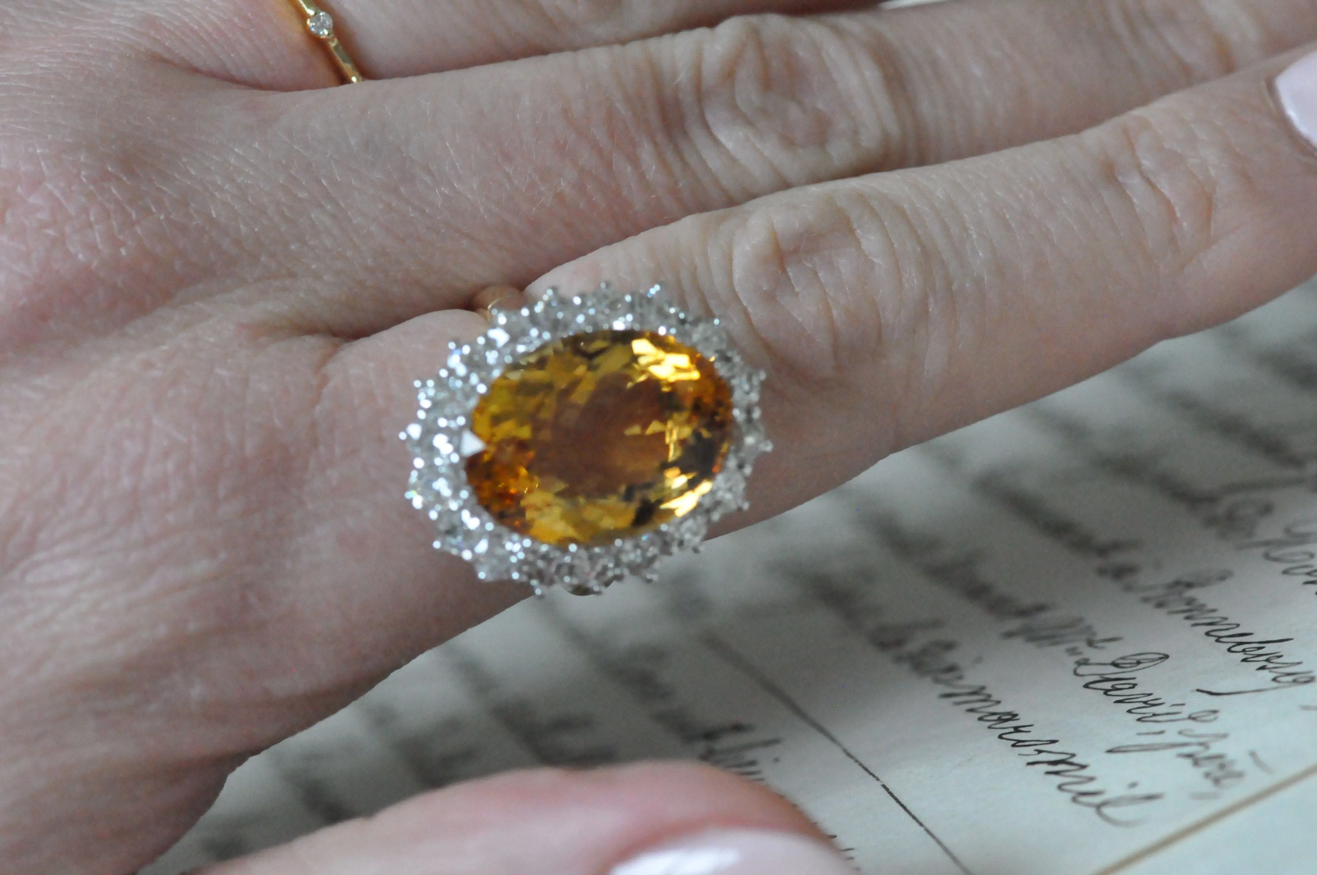 bague ancienne en or jaune avec citrine et diamant sold by 58 Facettes product image thumbnail 3