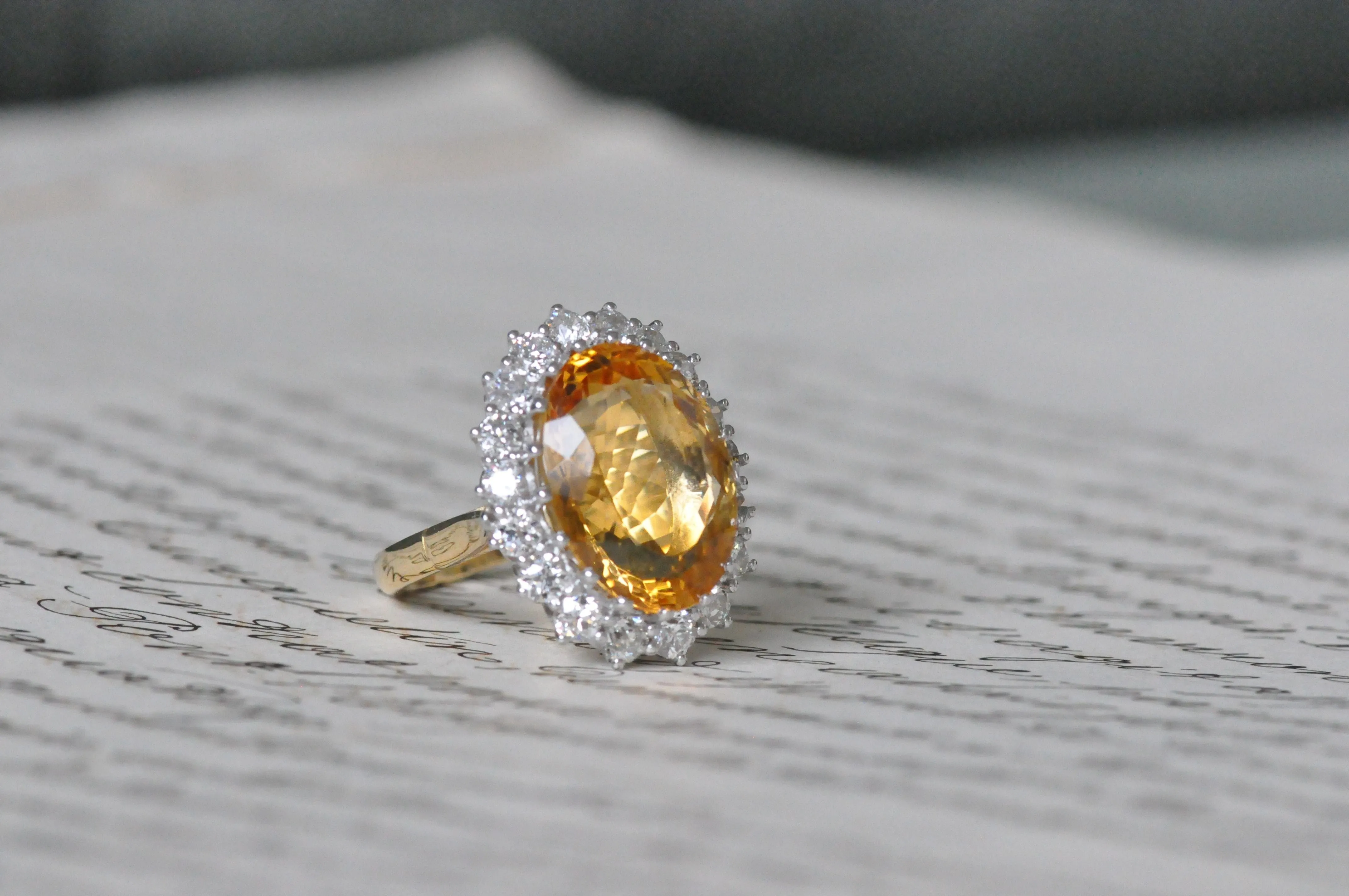 bague ancienne en or jaune avec citrine et diamant sold by 58 Facettes product image thumbnail 5