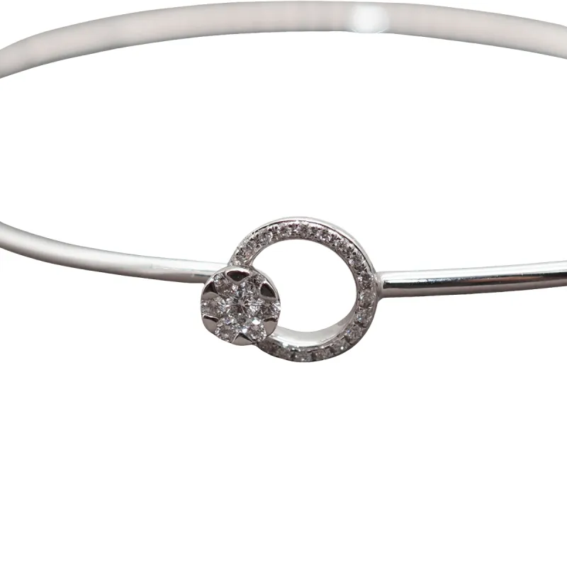 Bracelet jonc cerlcé ajouré et boucle, or blanc sold by 58 Facettes