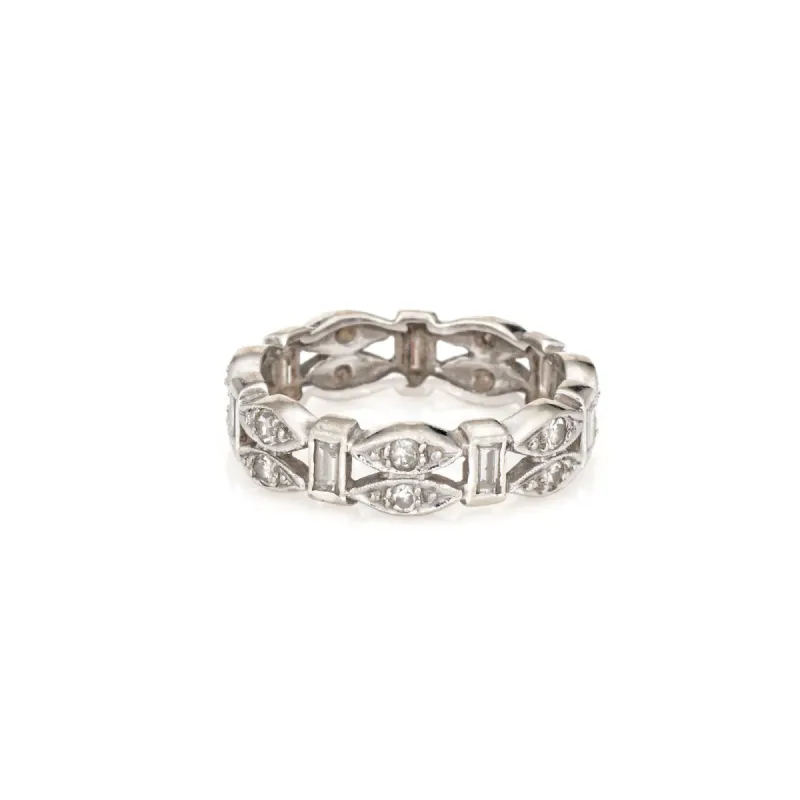 Bague en or blanc vintage avec diamants taille mixte made by 58 Facettes