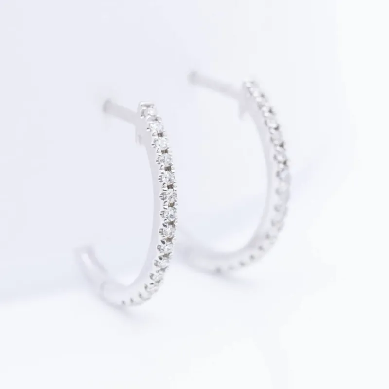 Boucles d'oreilles en or blanc et diamants sold by 58 Facettes