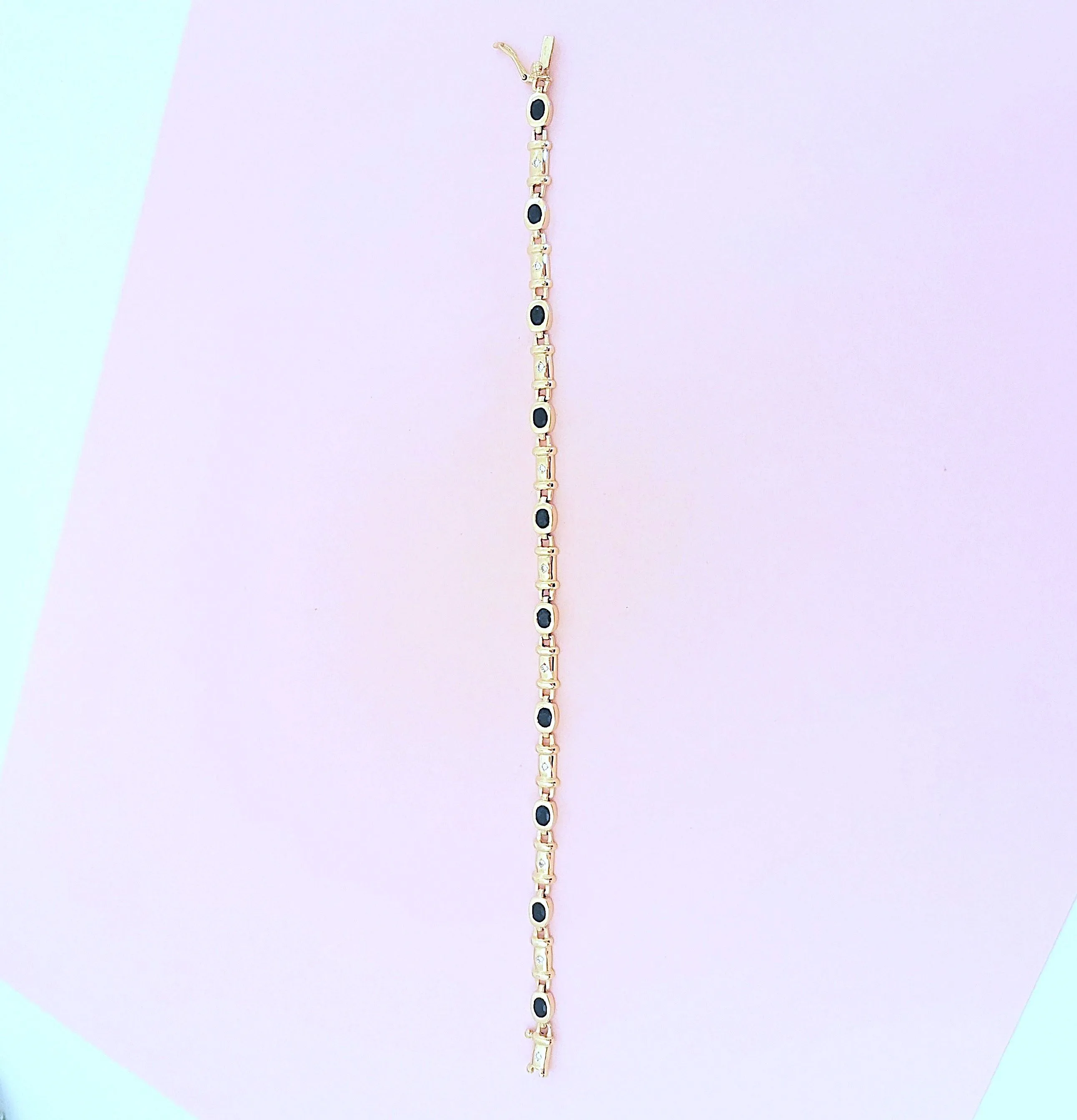 Bracelet or jaune saphirs et diamants sold by 58 Facettes product image thumbnail 2