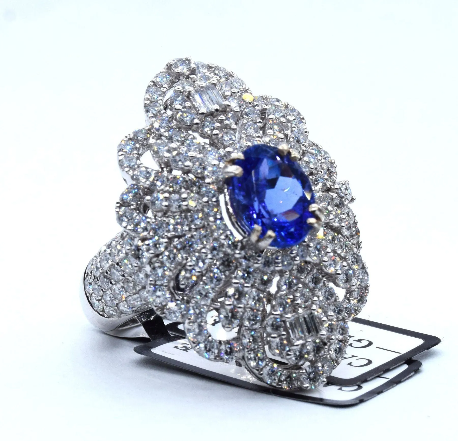 Bague en or avec tanzanite et diamants sold by 58 Facettes product image thumbnail 3