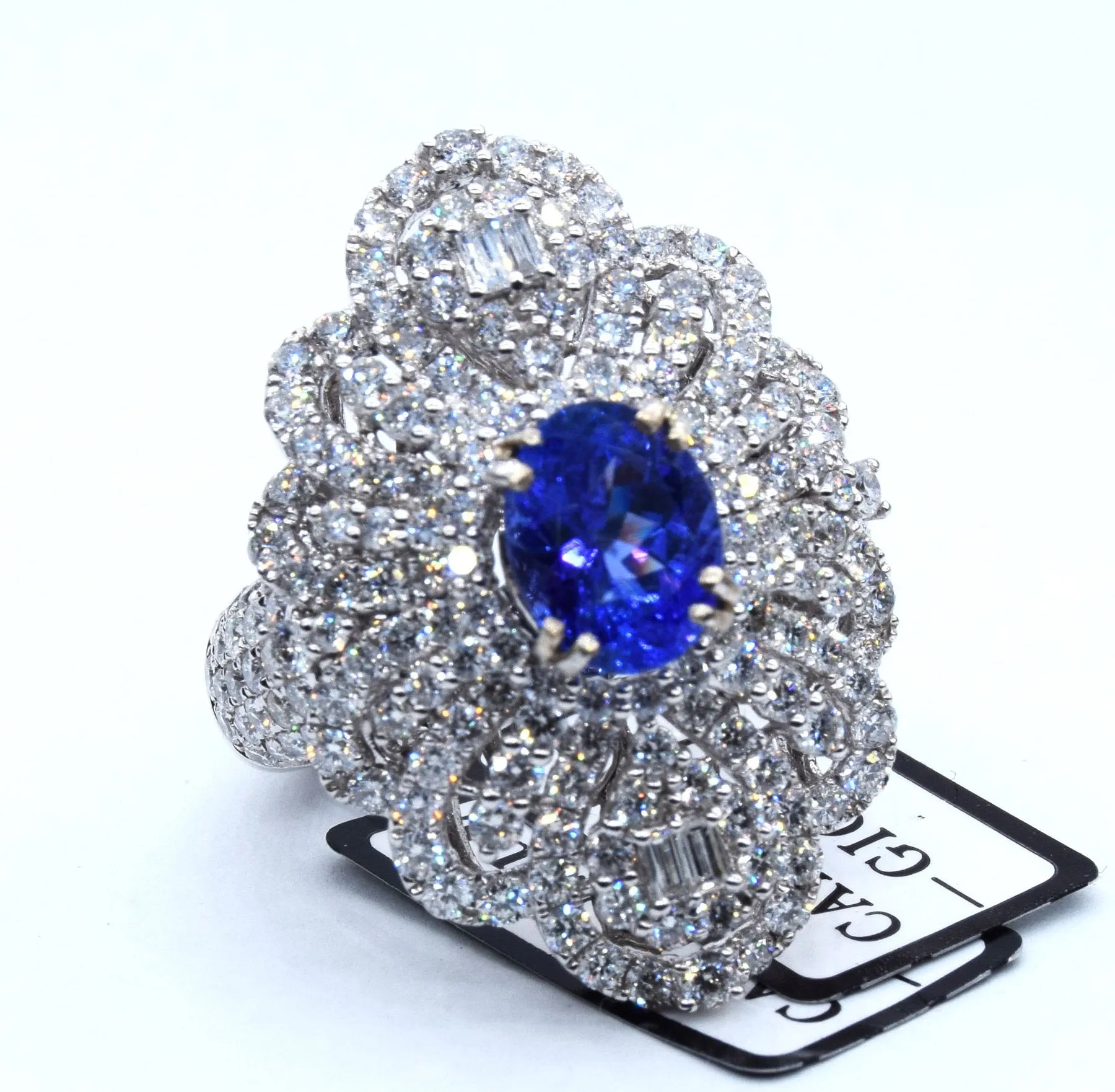 Bague en or avec tanzanite et diamants sold by 58 Facettes product image thumbnail 5