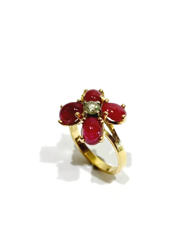 Bague en or, rubis et diamants sold by 58 Facettes