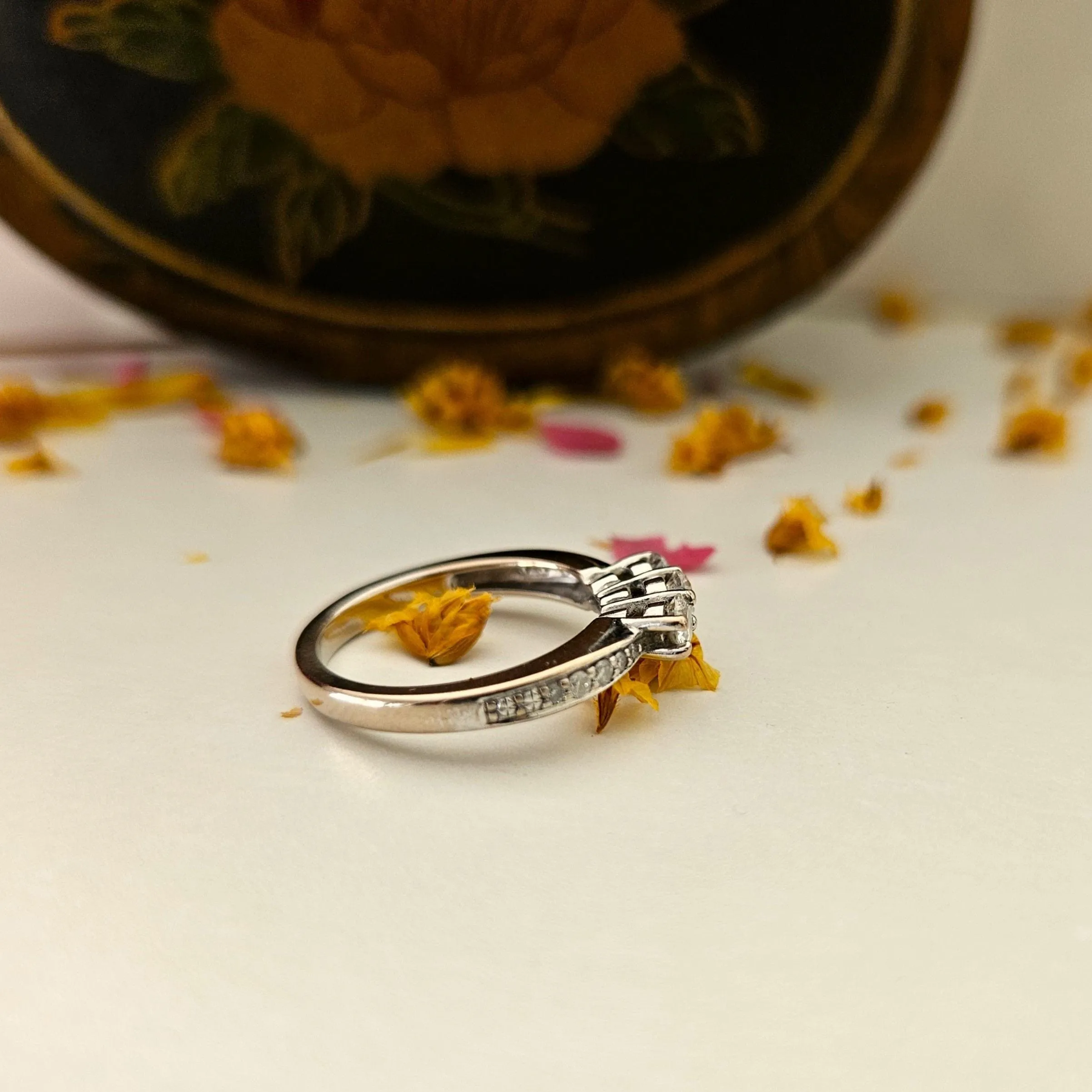 Bague trilogie vintage or gris diamant sold by 58 Facettes product image thumbnail 3