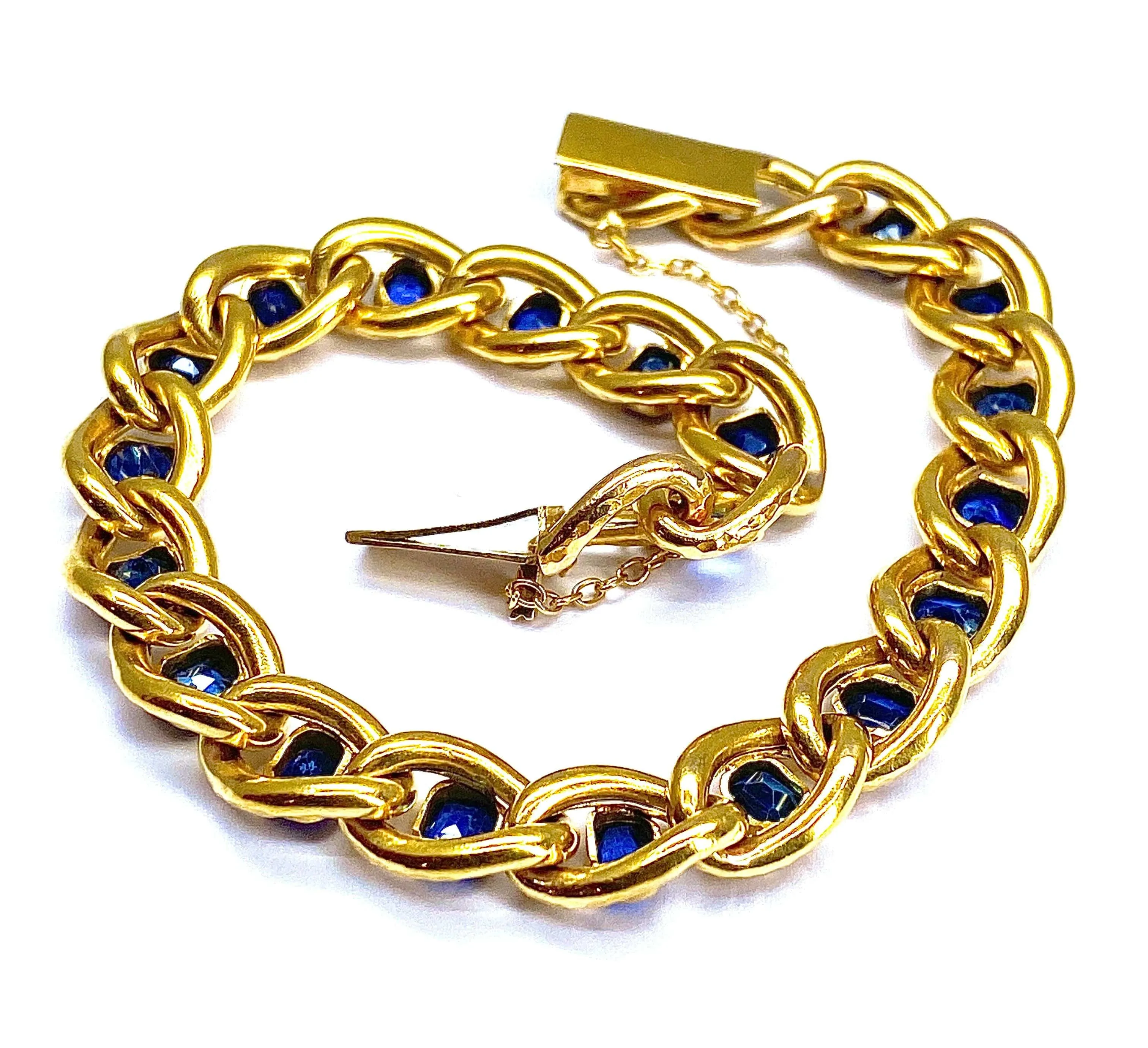 Bracelet en or jaune orné de 20 saphirs de Ceylan sold by 58 Facettes product image thumbnail 4
