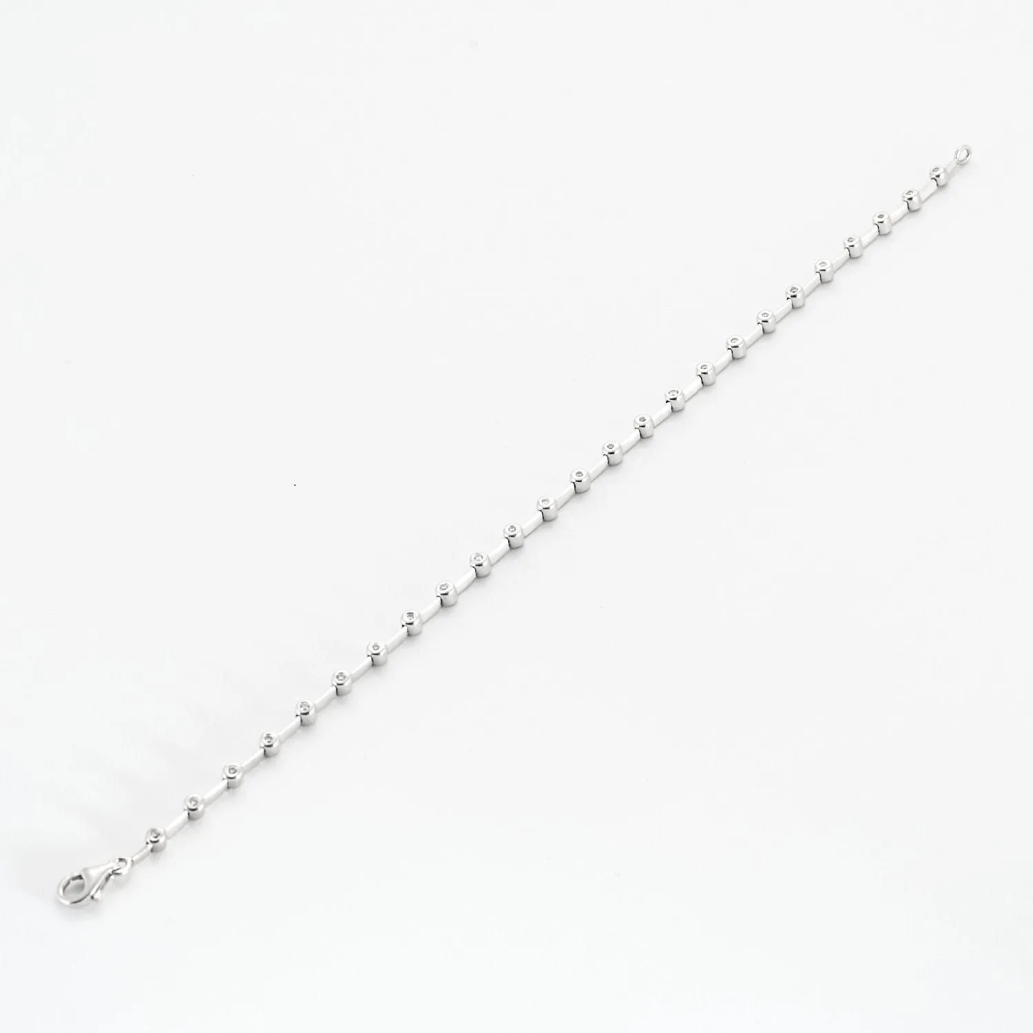 Bracelet rivière or blanc diamants sold by 58 Facettes product image thumbnail 4