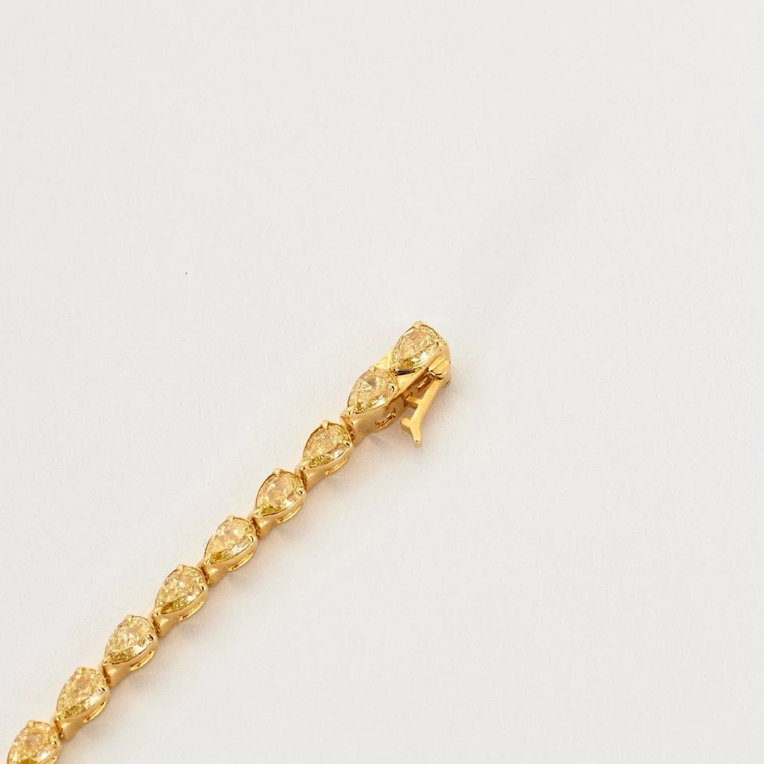 Bracelet Ligne or jaune et diamants jaunes sold by 58 Facettes product image thumbnail 5