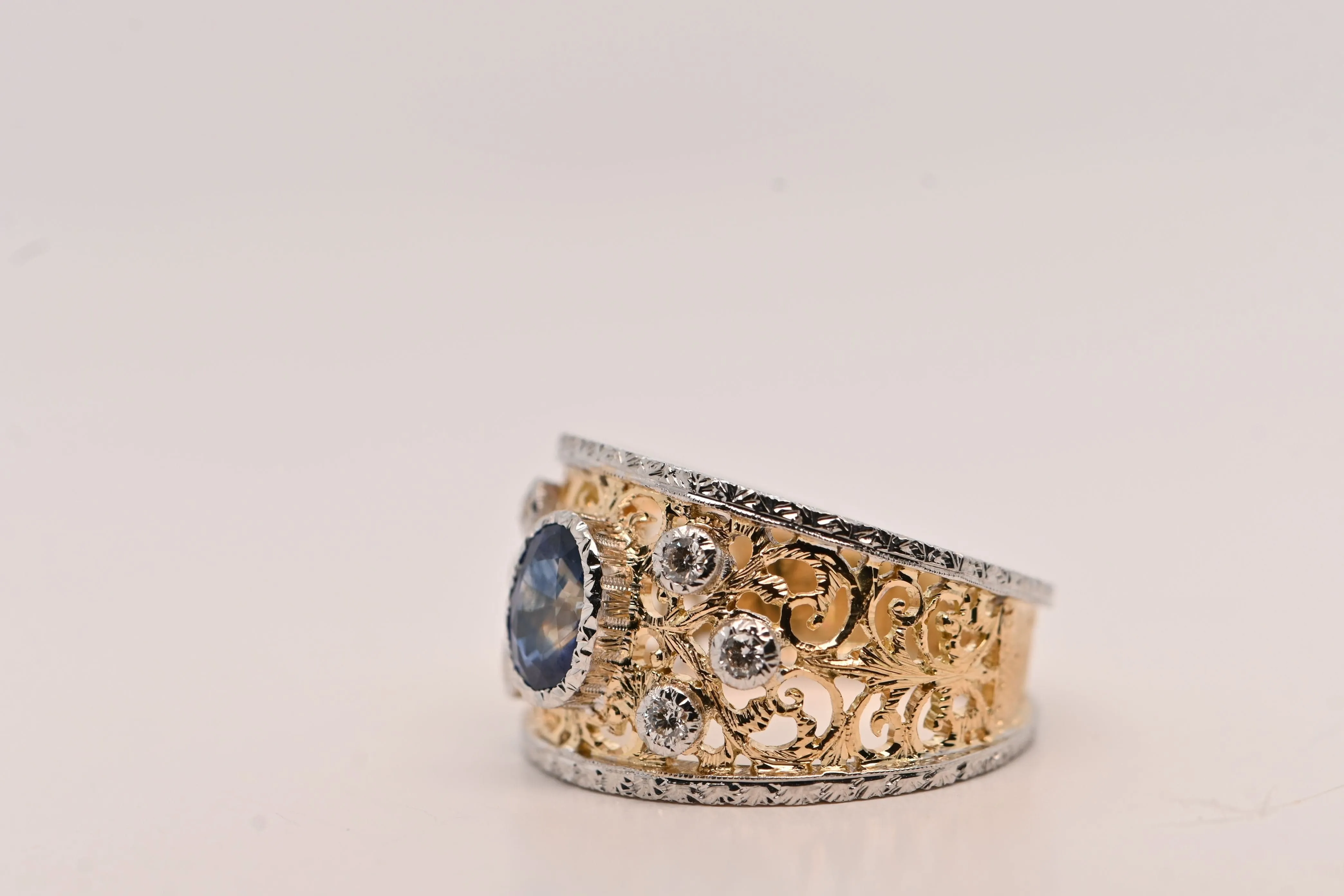 Bague saphir 0,95 carats, diamants, or bicolore sold by 58 Facettes product image thumbnail 3
