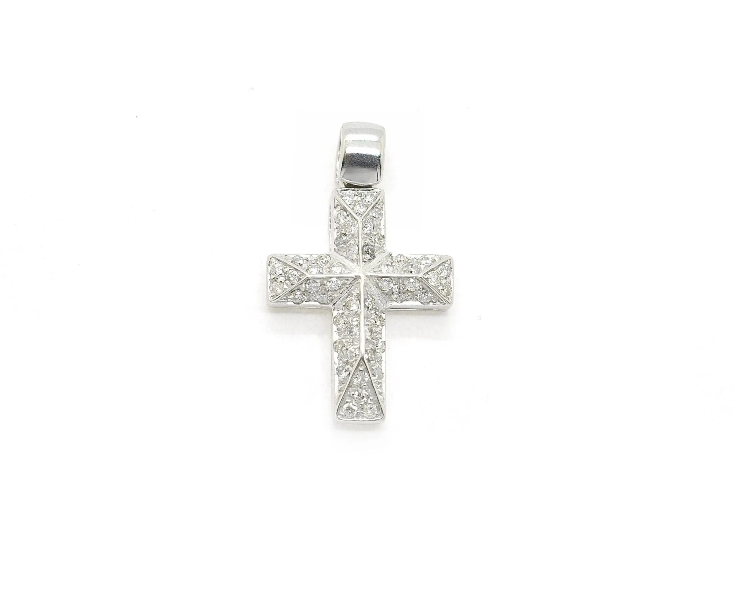 Pendentif croix en or blanc avec diamants sold by 58 Facettes