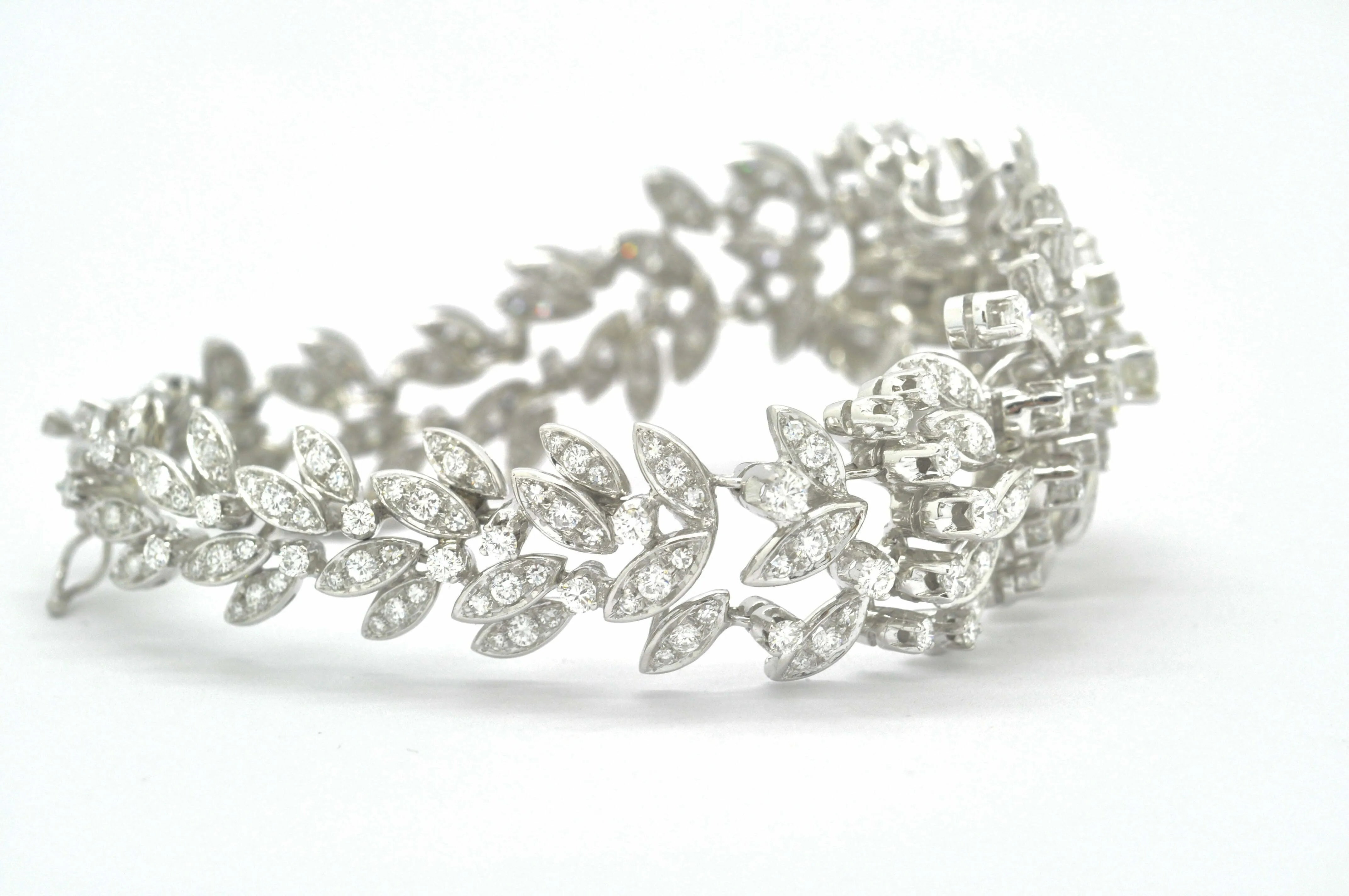 Bracelet en or blanc avec diamants de 6,30 ct sold by 58 Facettes product image thumbnail 2