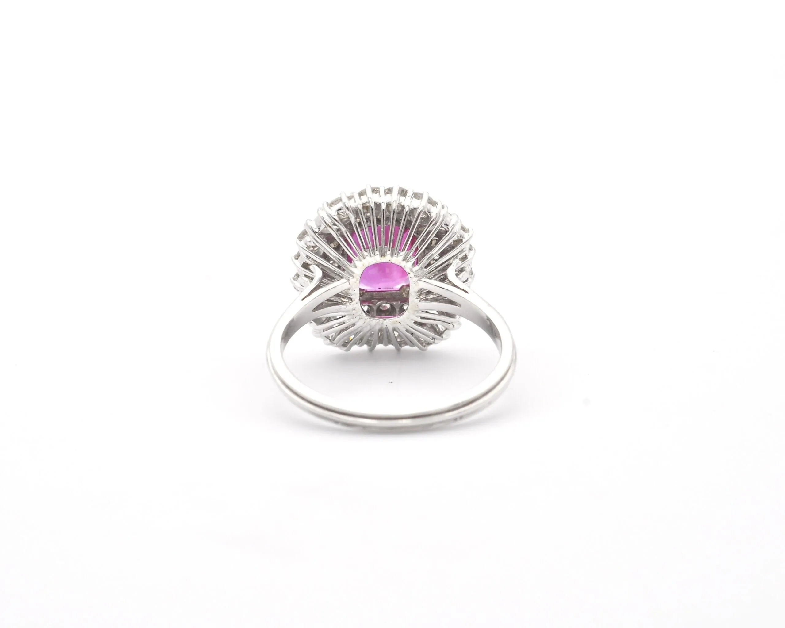 Bague en or blanc avec rubis birman 2,34 ct sold by 58 Facettes product image thumbnail 4