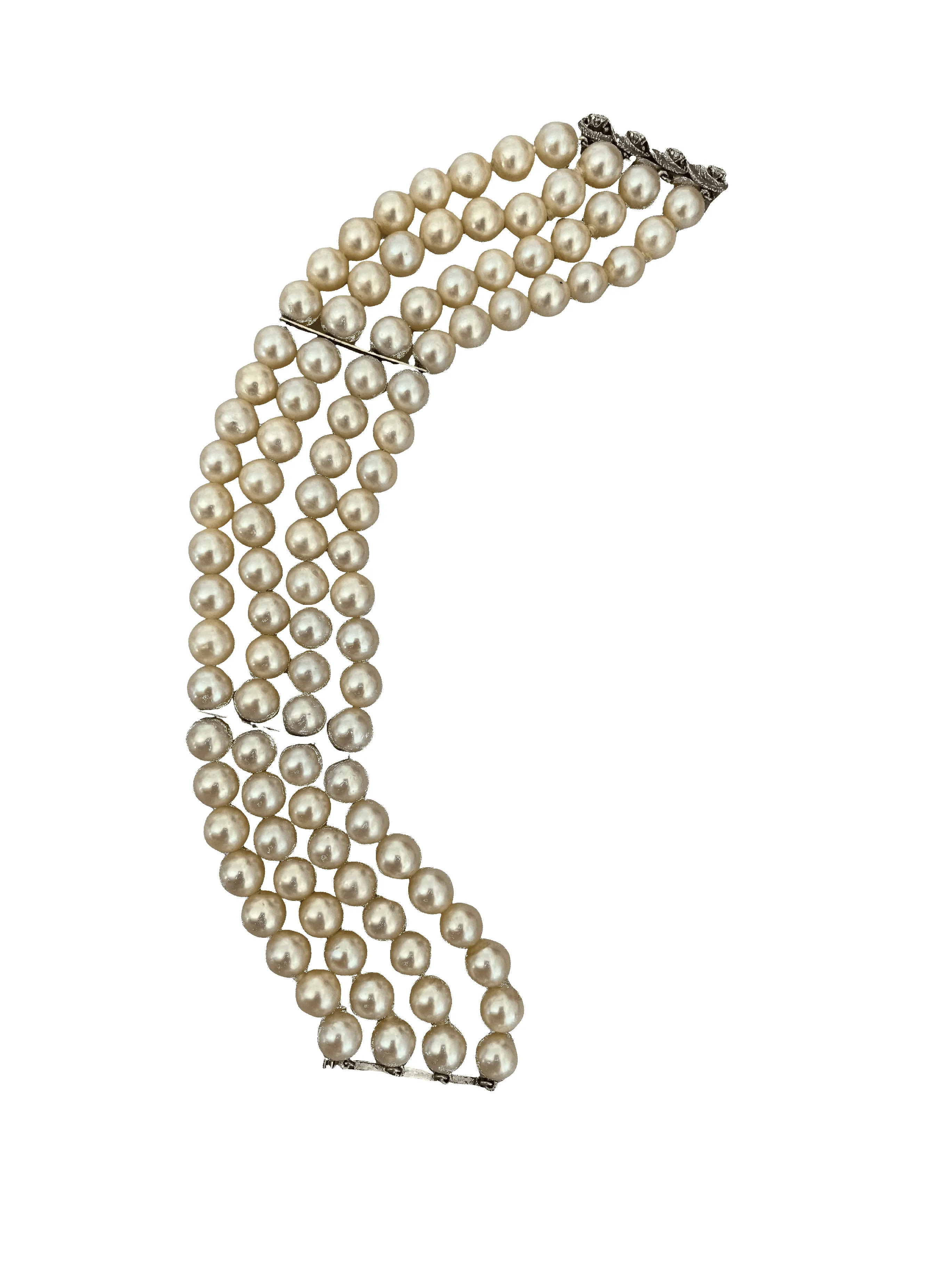 Bracelet 3 Rangs Perles Fermoir Or Gris Diamants sold by 58 Facettes