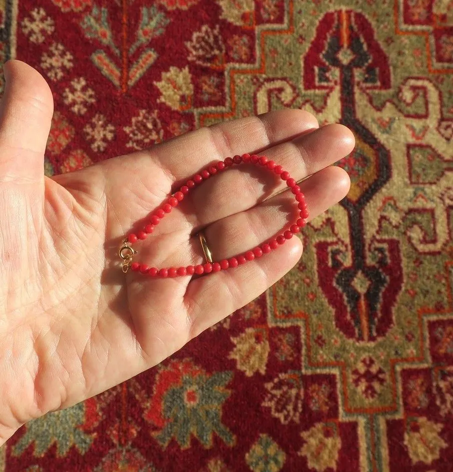 Bracelet perles corail rouge vintage fermoir or sold by 58 Facettes product image thumbnail 3
