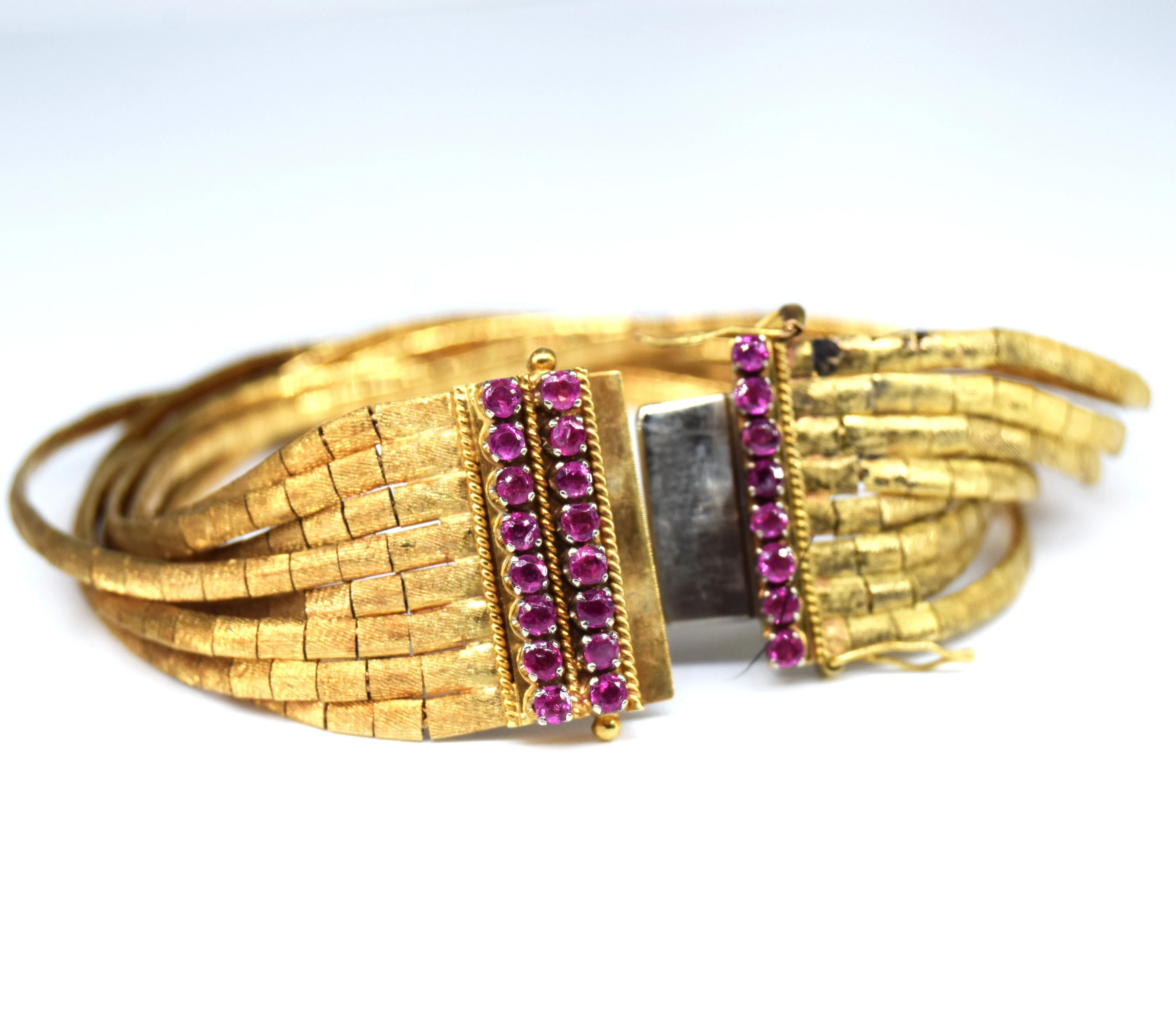 Bracelet vintage des années 80 en or jaune 18 carats et rubis sold by 58 Facettes product image thumbnail 5