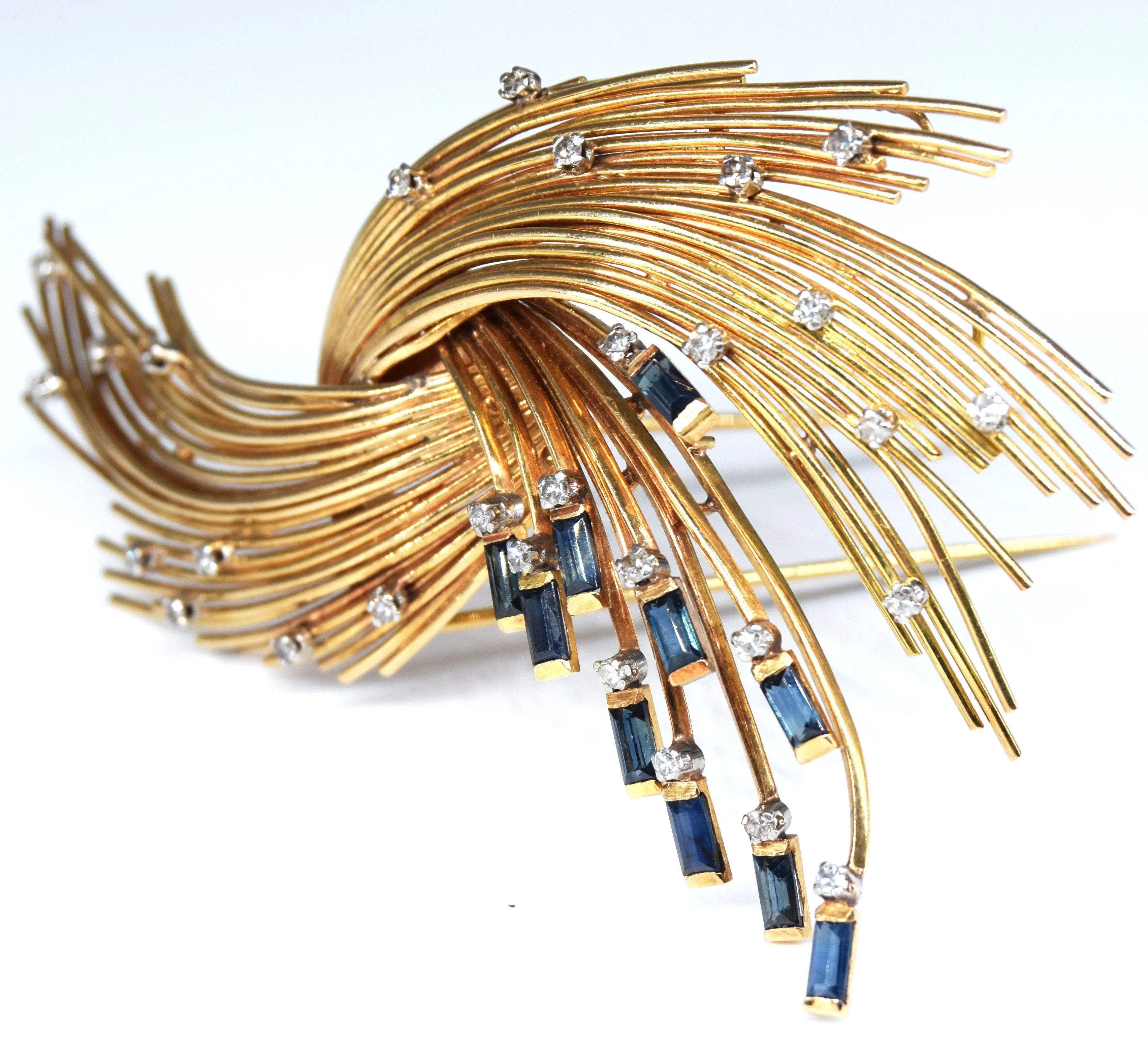 Broche vintage or jaune diamants saphirs sold by 58 Facettes product image thumbnail 2