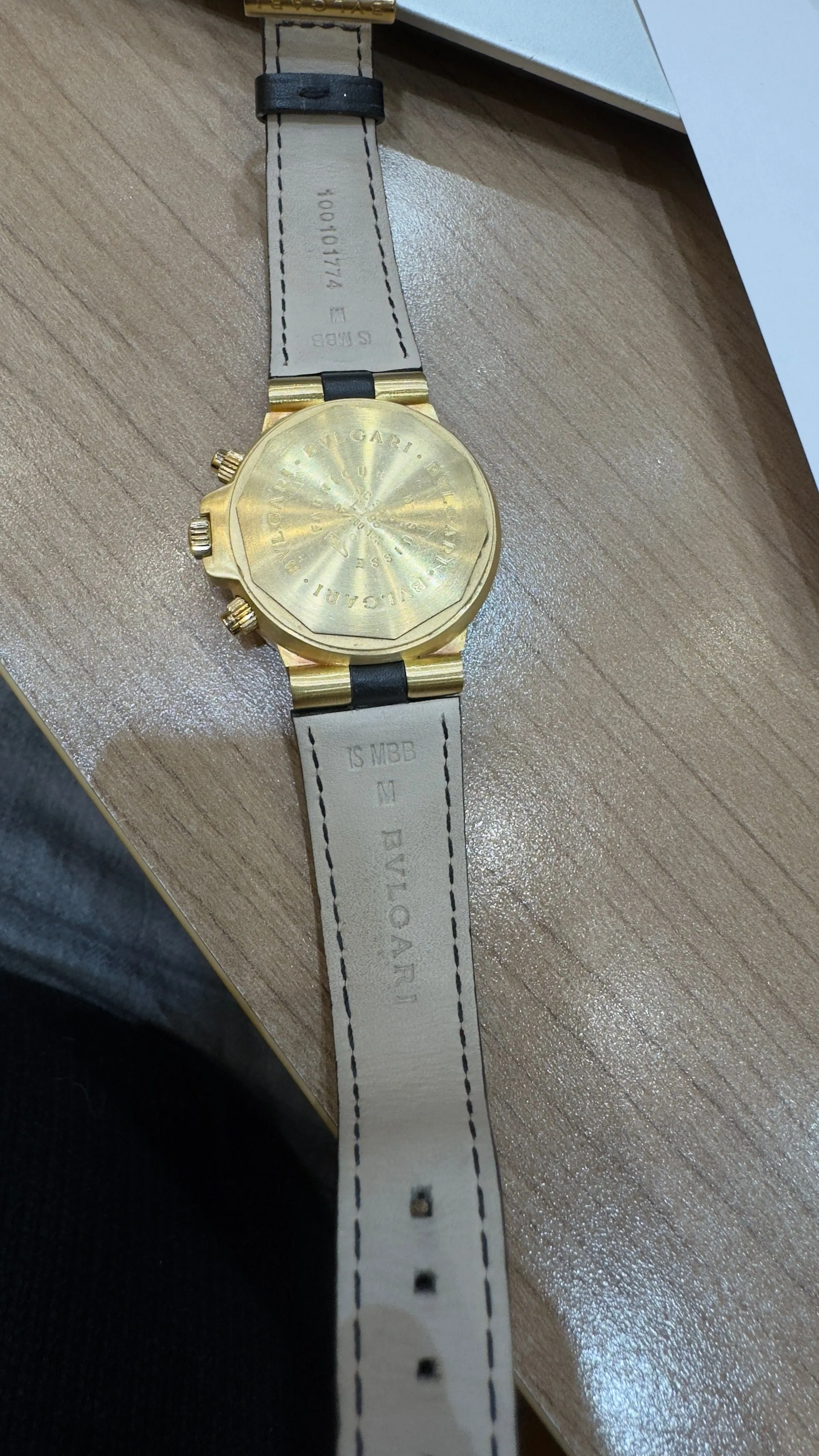 BULGARI - Montre Diagono Scuba or jaune bracelet cuir sold by 58 Facettes product image thumbnail 4